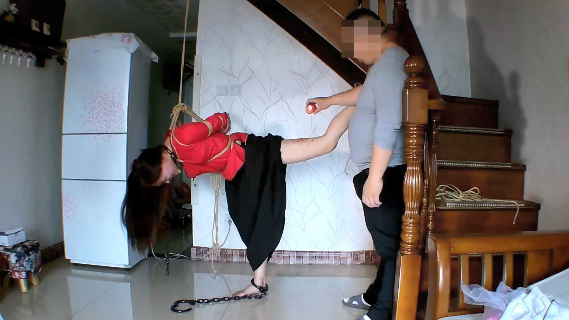 YWY021 被导演调教的漂亮女学生-红衣女烈篇 上.mp4_snapshot_00.54.46_[2025.02.14_13.jpg