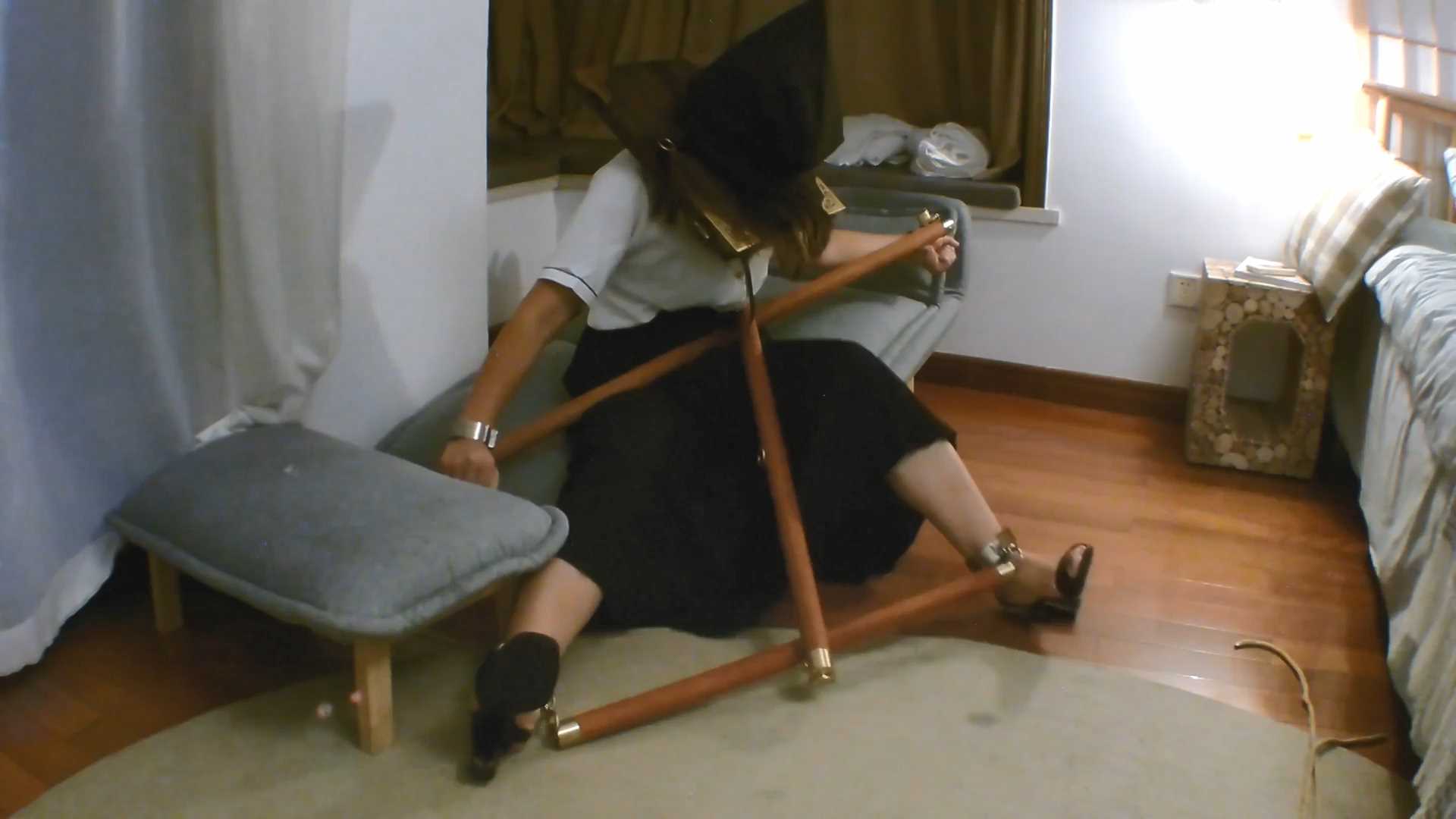 YWY034 真实调教奴隶秘书随拍 下集.mp4_snapshot_24.13_[2025.02.14_13.32.12].jpg