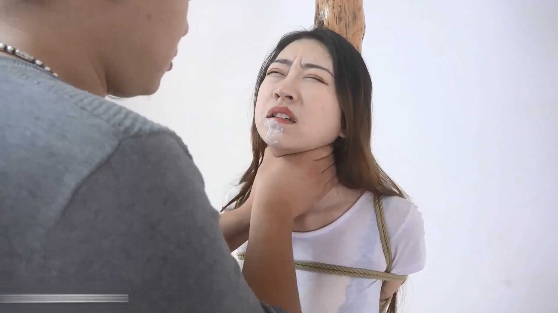 HNYC005 惹怒学生的女教师.mp4_snapshot_23.38_[2025.02.17_11.29.46].jpg