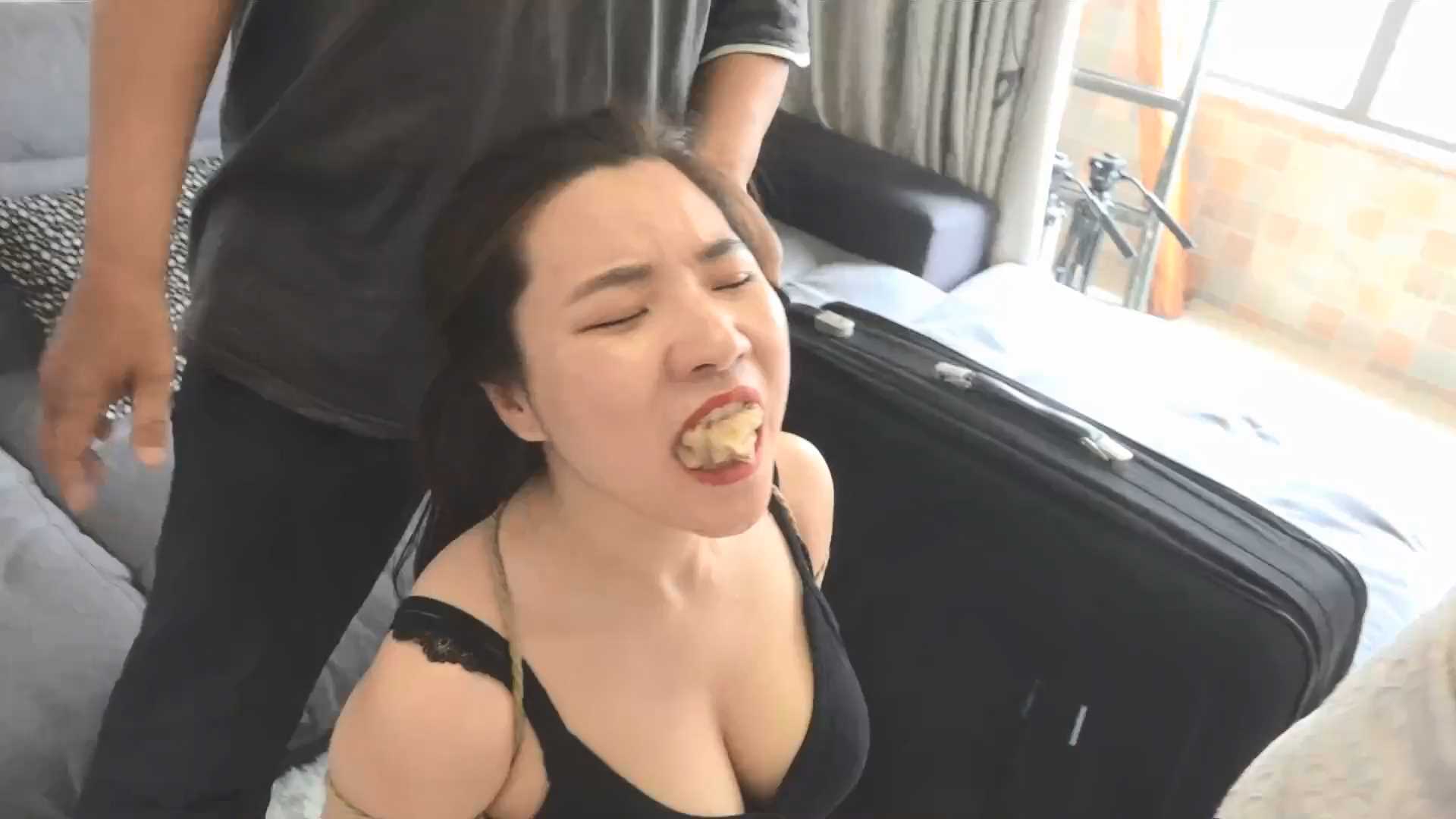 HNYC040 大胸美女李沐子与男友上门要账反遭雌雄大盗捆堵折磨.mp4_snapshot_04.07_[202.jpg