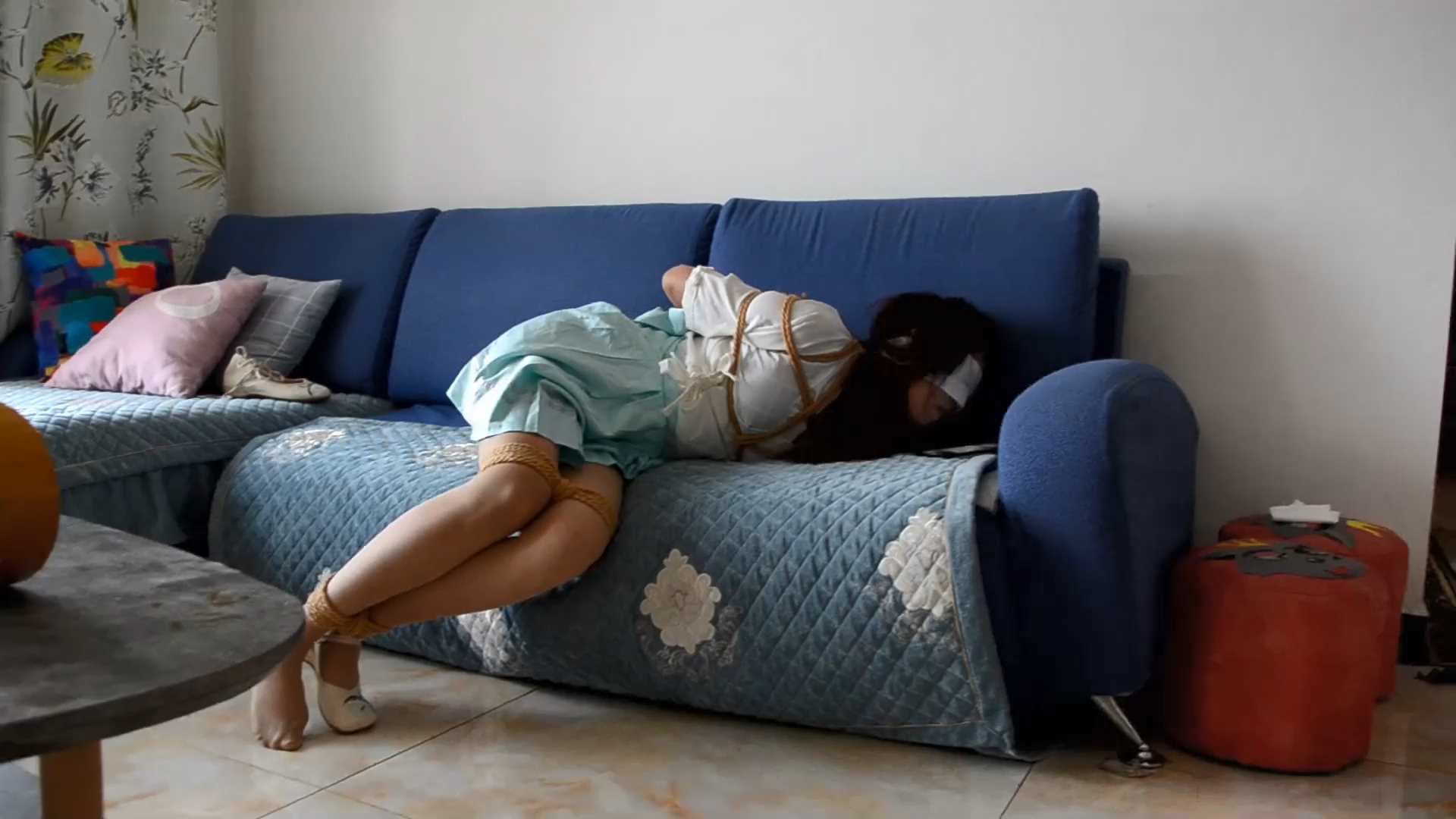 DYK291 封嘴劫03.mp4_snapshot_27.36_[2025.02.17_13.23.29].jpg