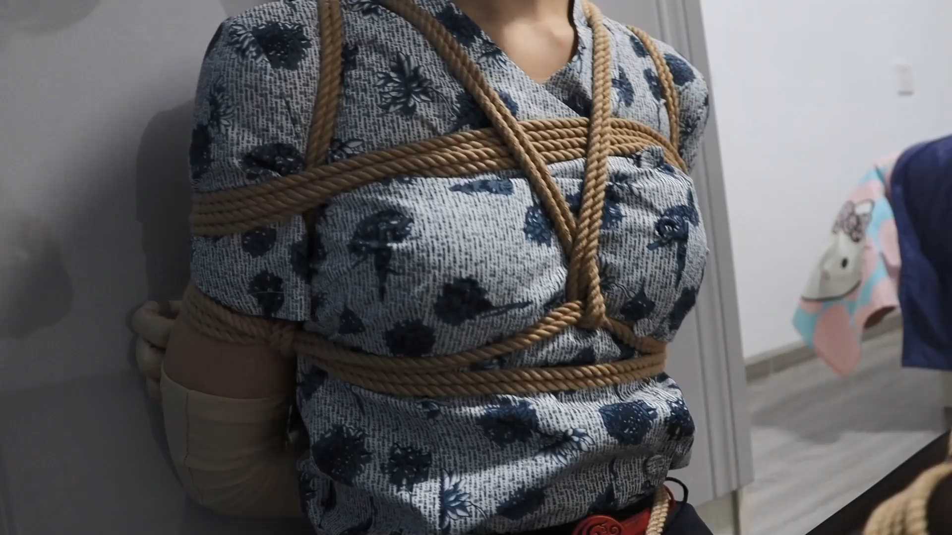 DYK305 空姐危情04.mp4_snapshot_03.40_[2025.02.17_13.26.00].jpg