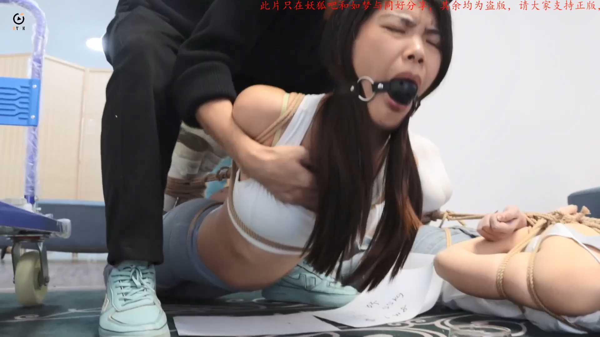 DYK040 不劳而获02 小妤&恩可&雨辰.mp4_snapshot_23.07_[2025.02.17_10.34.01].jpg