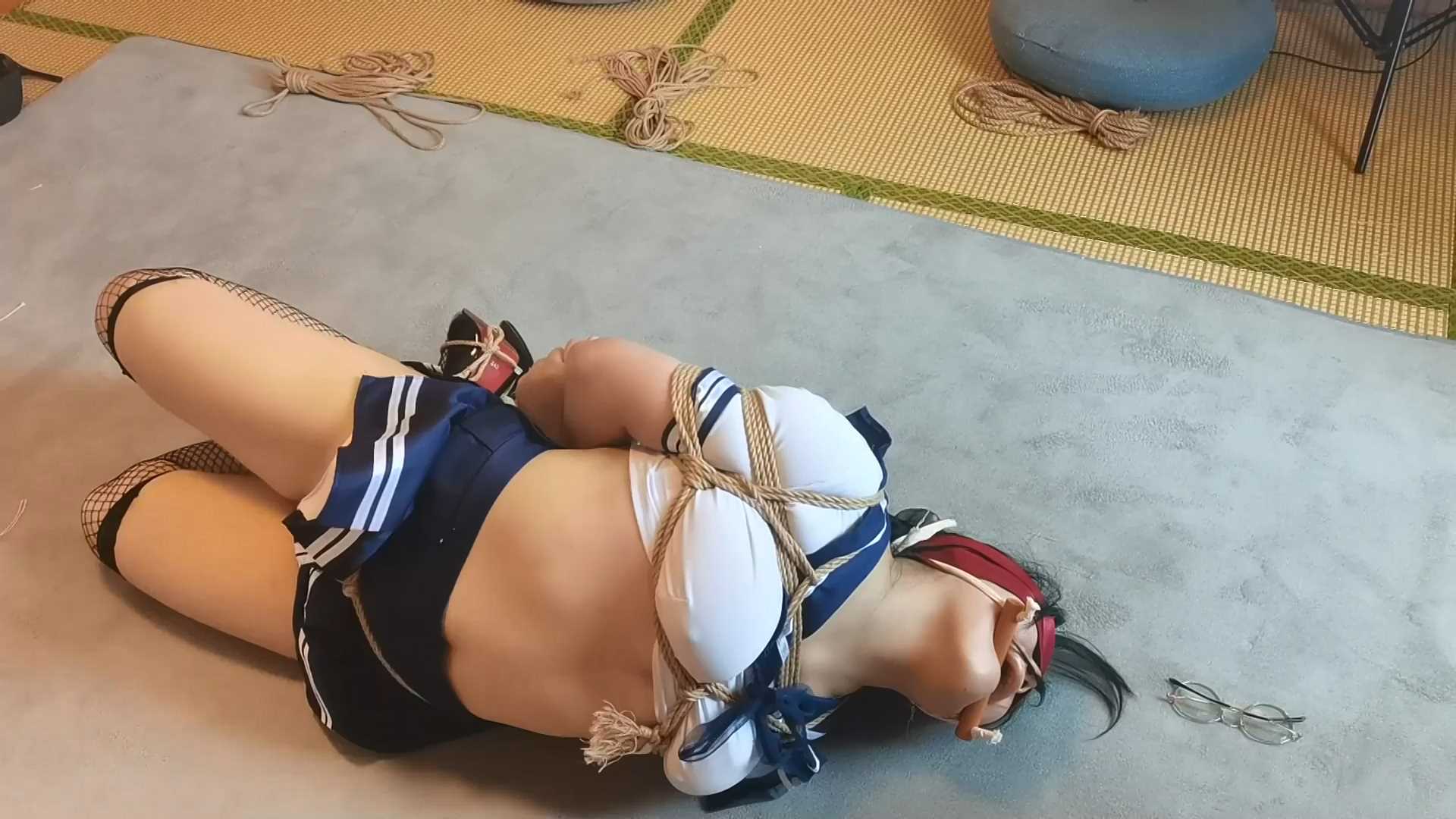 YS140 姜晓岚学生装极限驷马教训.mp4_snapshot_38.12_[2025.02.14_11.18.24].jpg