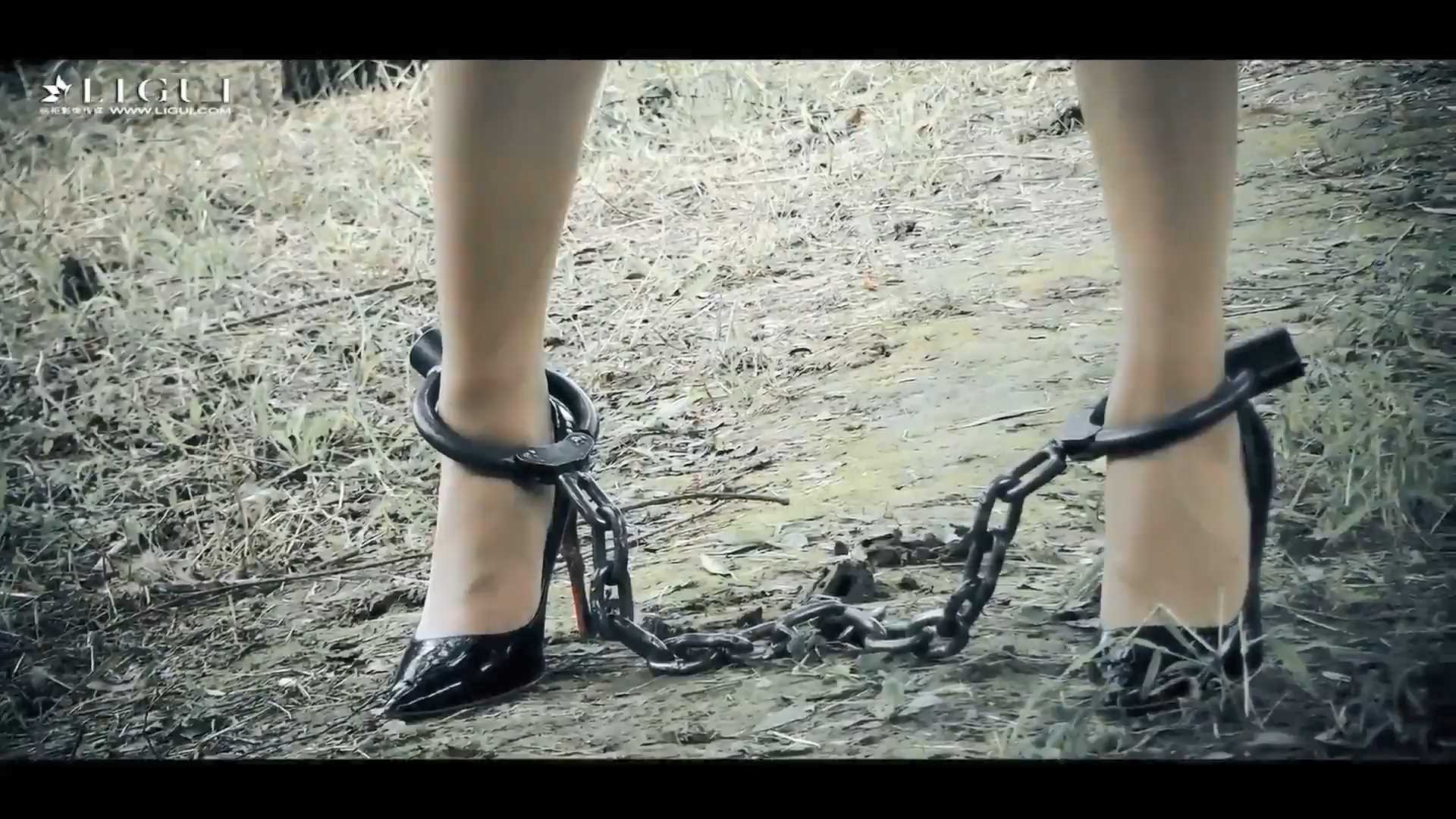 LGMS010 梦游仙境之河畔美束 思彤起解.mp4_snapshot_11.41_[2025.02.21_20.57.02].jpg