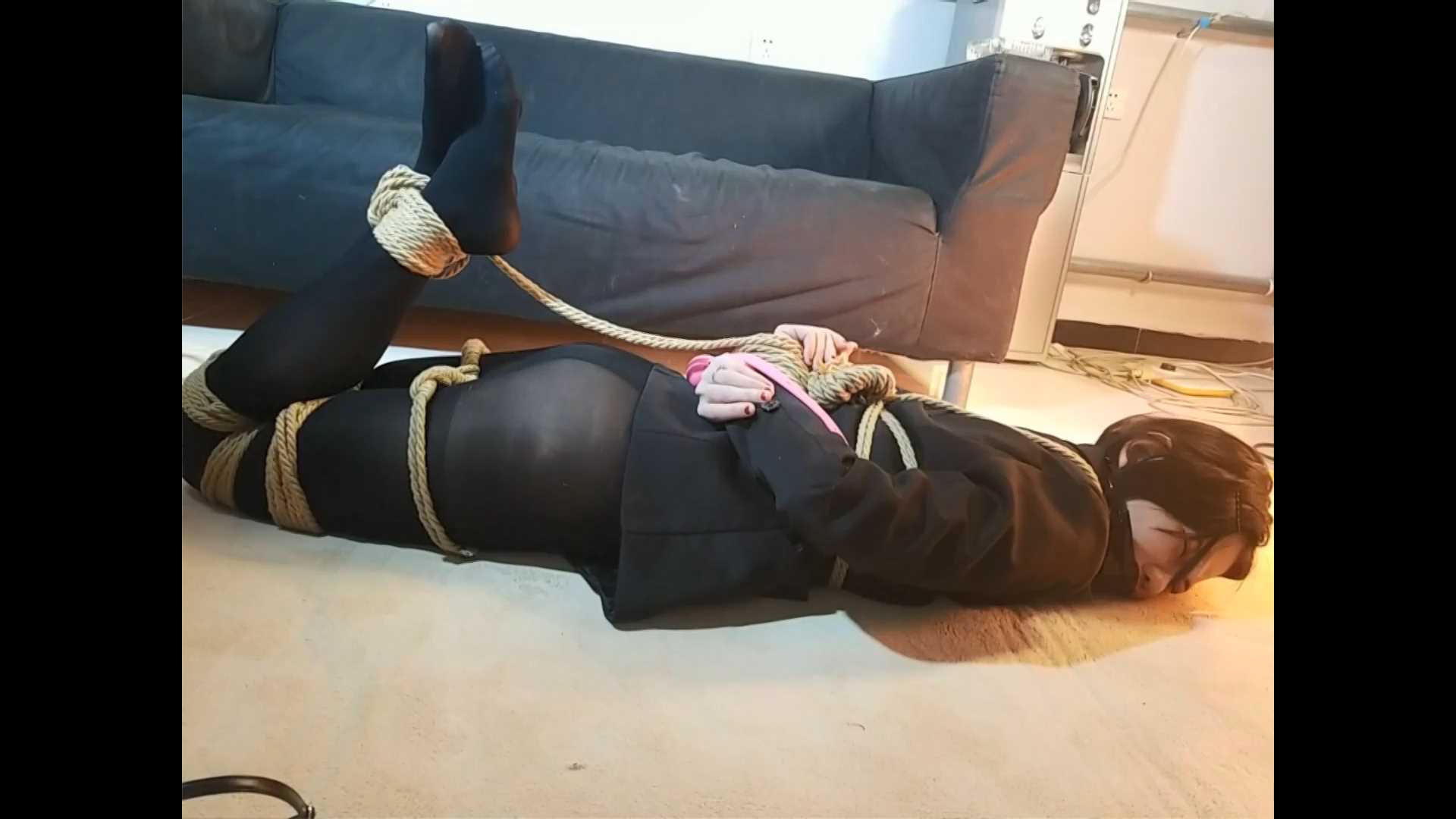 SZY081 定拍悲催S和女王M 主演DJ 小T定拍第一弹！.mp4_snapshot_20.02_[2025.02.21_20.jpg