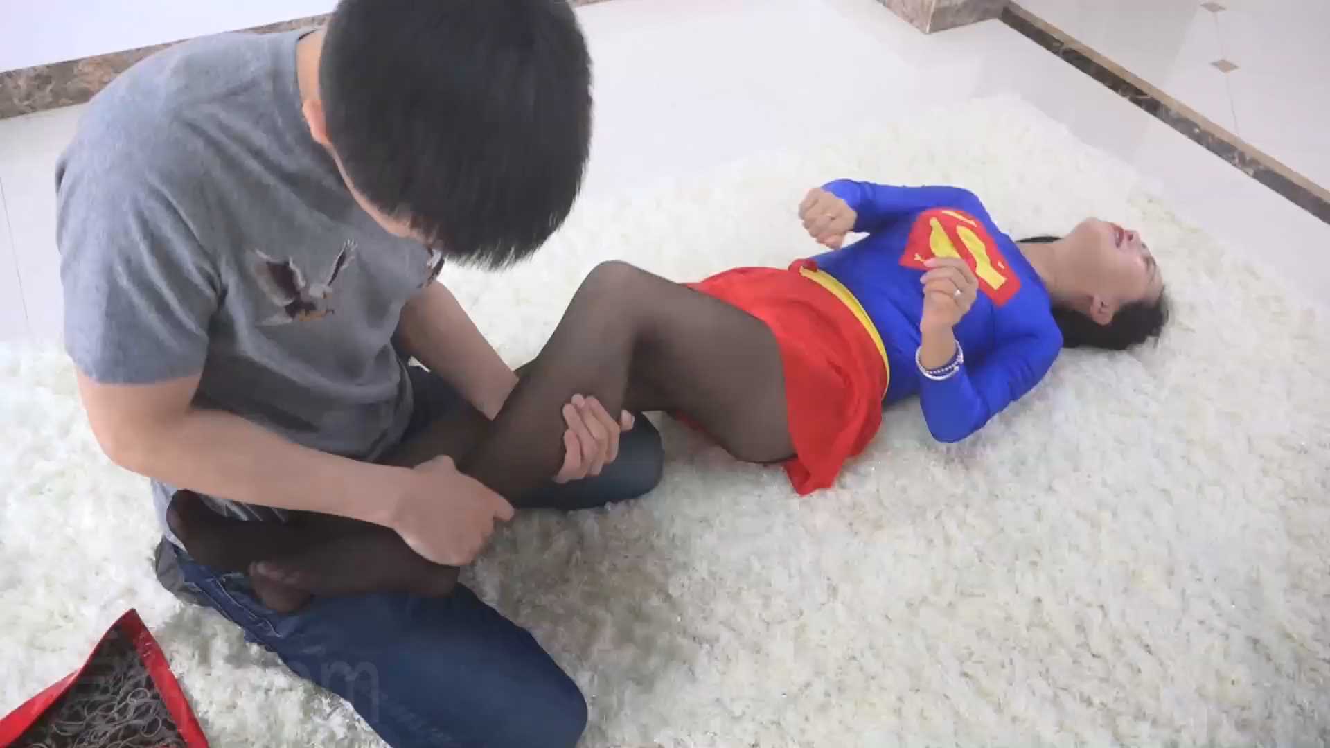HNYC067 美艳无敌丝袜女超人被虐杀惨死.mp4_snapshot_14.52_[2025.02.17_11.49.07].jpg