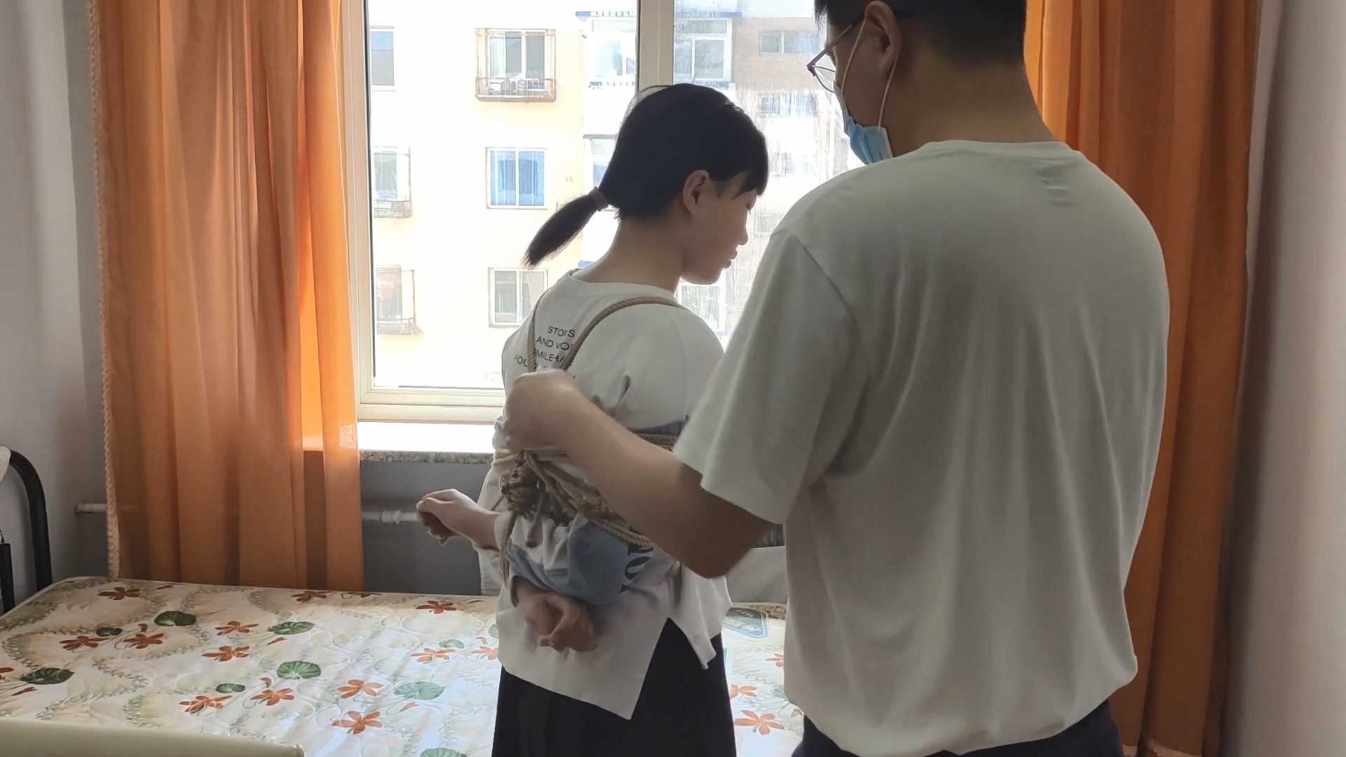 WNYC019 170cm大一妹子小悦约绑记椅子坐缚体验口环鼻钩.mp4_snapshot_06.06_[2025.02..jpg