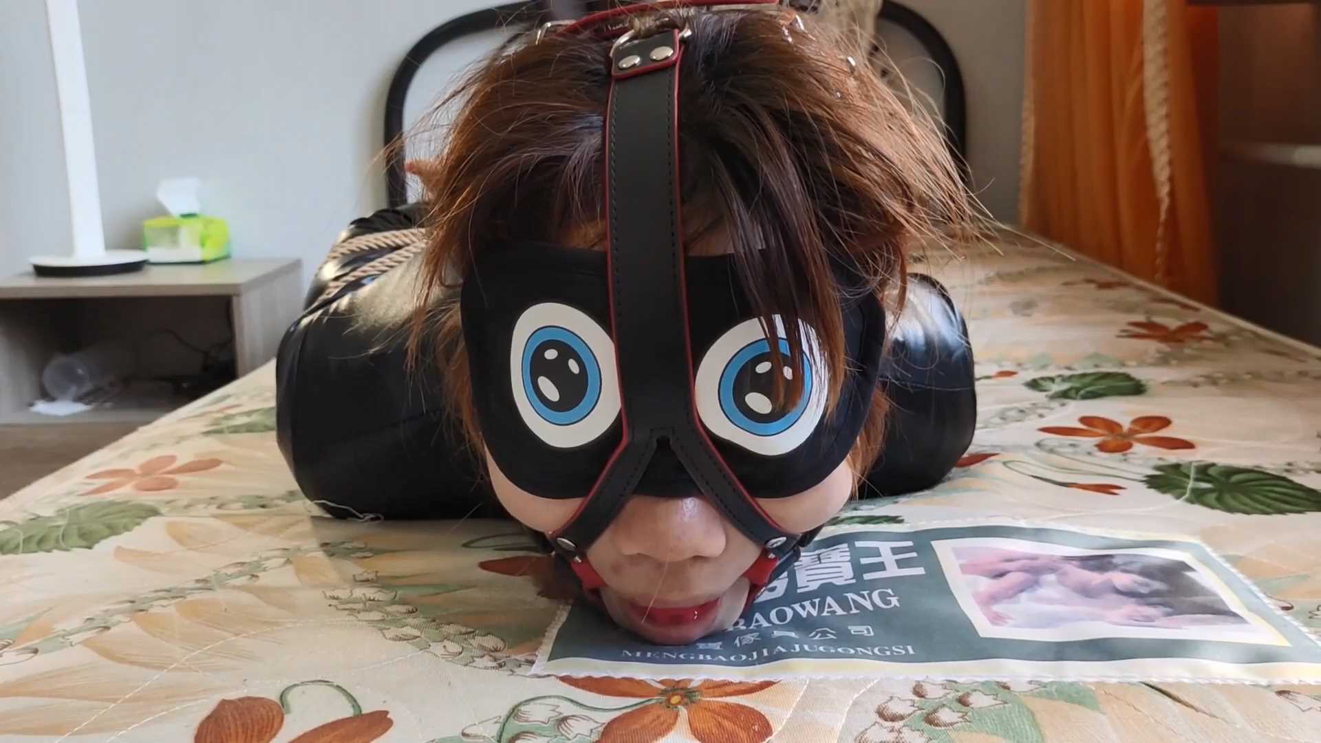 WNYC034 美女小橙的分腿驷马紧缚.mp4_snapshot_25.38_[2025.02.22_18.36.01].jpg