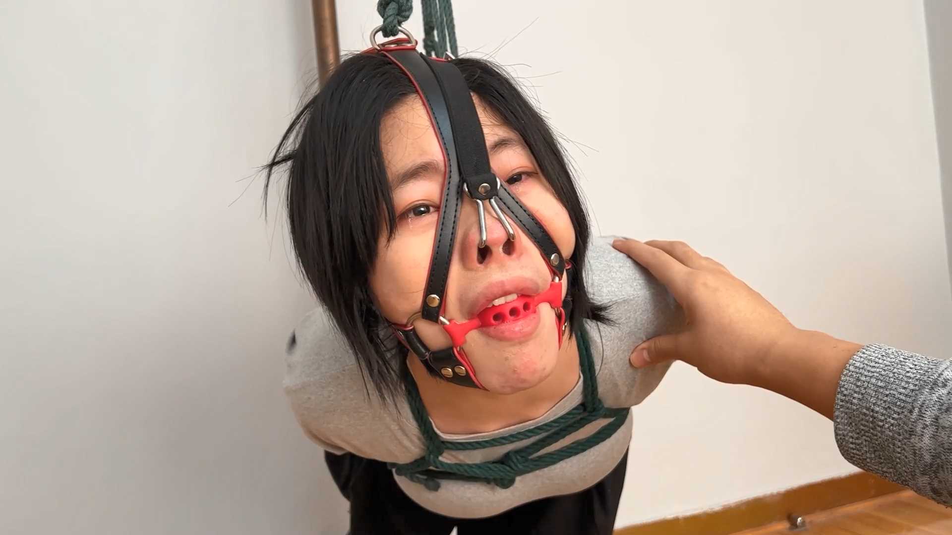 WNYC043 凌辱大胸妹子美琪.mp4_snapshot_00.00_[2025.02.22_18.37.29].jpg