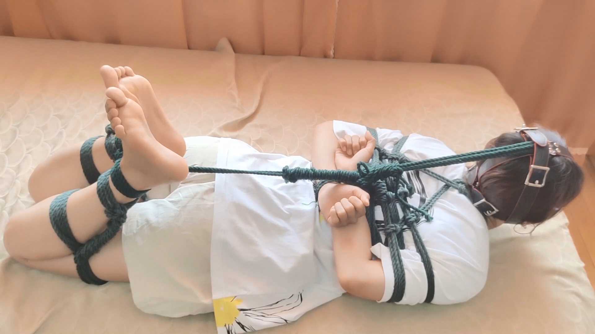 WNYC056 气质美女依然裸足超紧驷马严厉堵嘴.mp4_snapshot_31.38_[2025.02.22_18.39.44].jpg