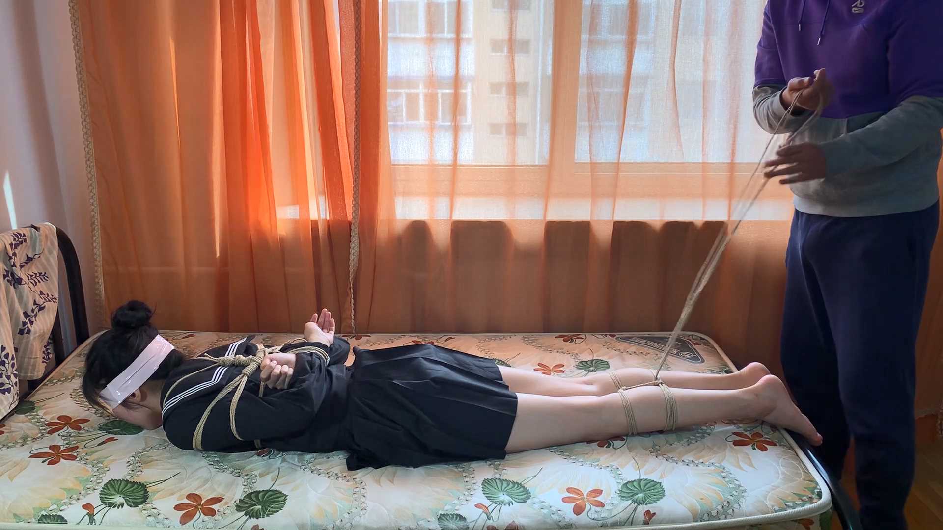 WNYC067 糖糖裸足驷马.mp4_snapshot_15.52_[2025.02.22_18.41.34].jpg