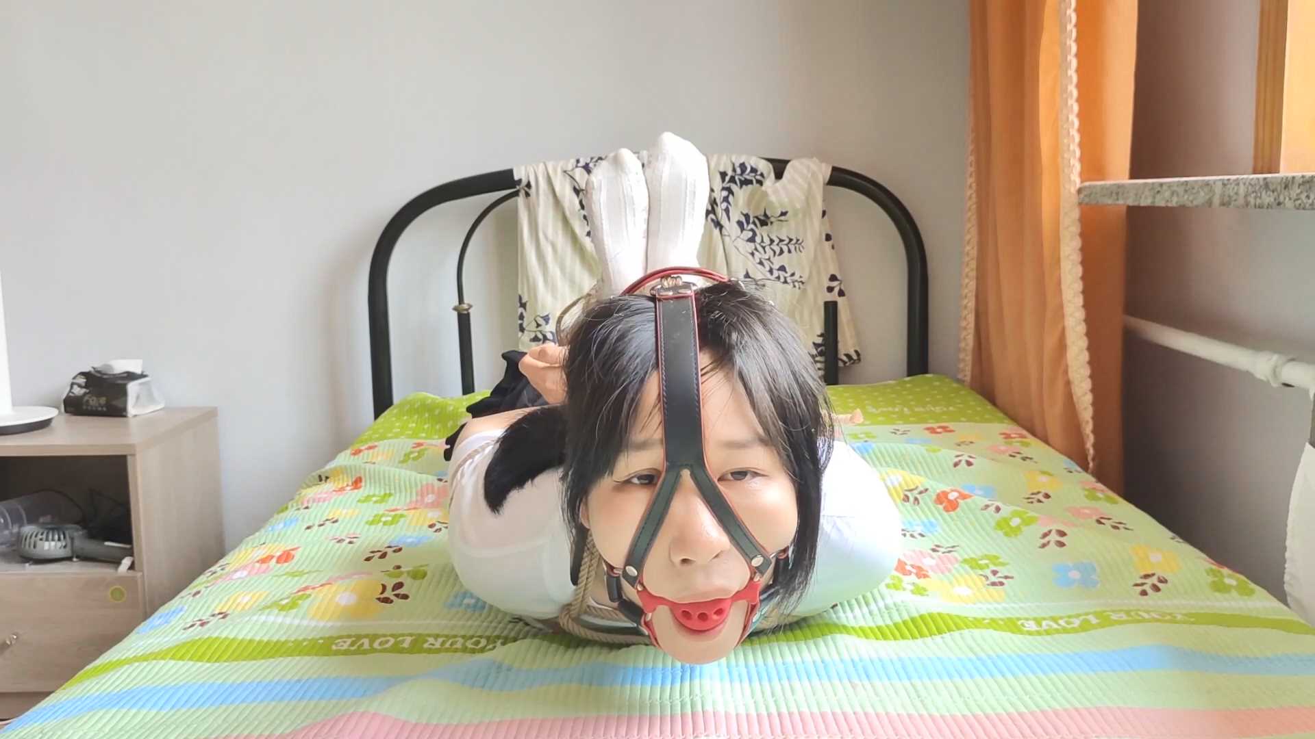 WNYC100 新妹月菲的极致驷马初绑.mp4_snapshot_31.20_[2025.02.22_18.47.09].jpg