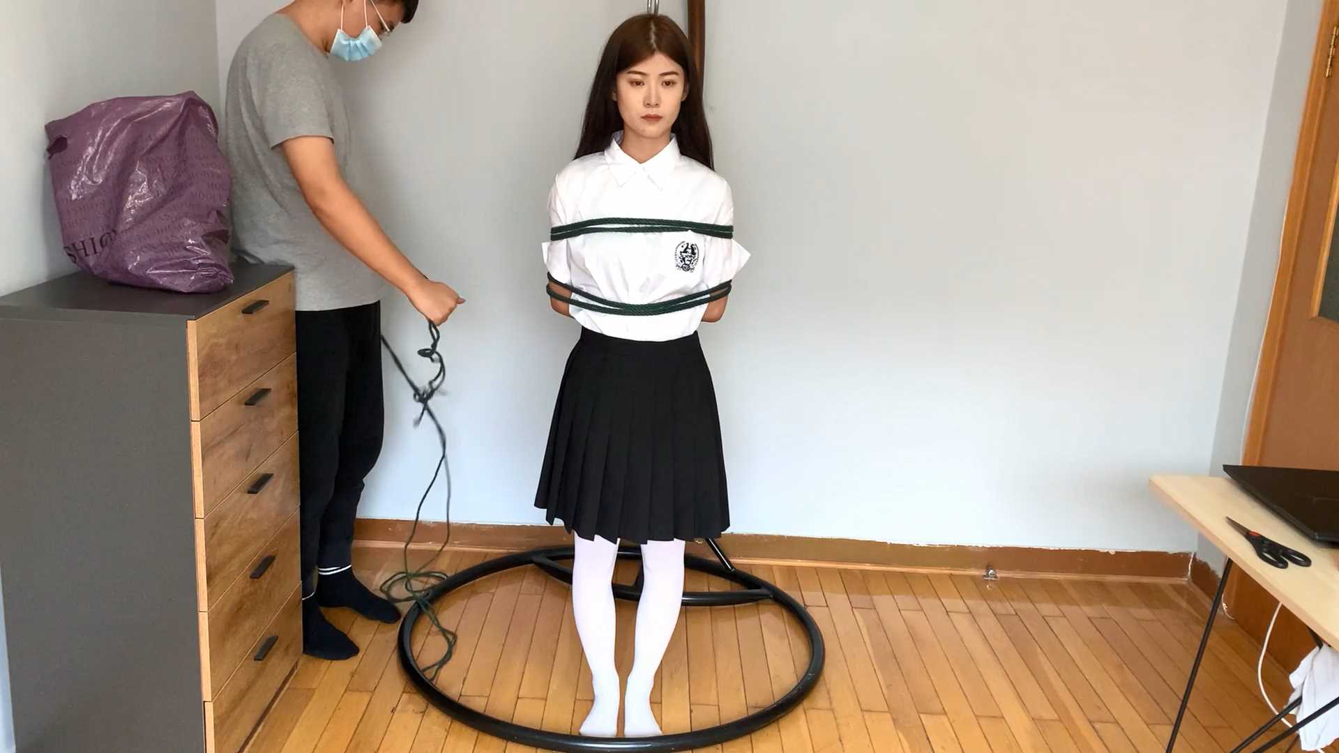 WNYC004 新人美少女小婉试镜实录.mp4_snapshot_01.47_[2025.02.22_18.30.47].jpg