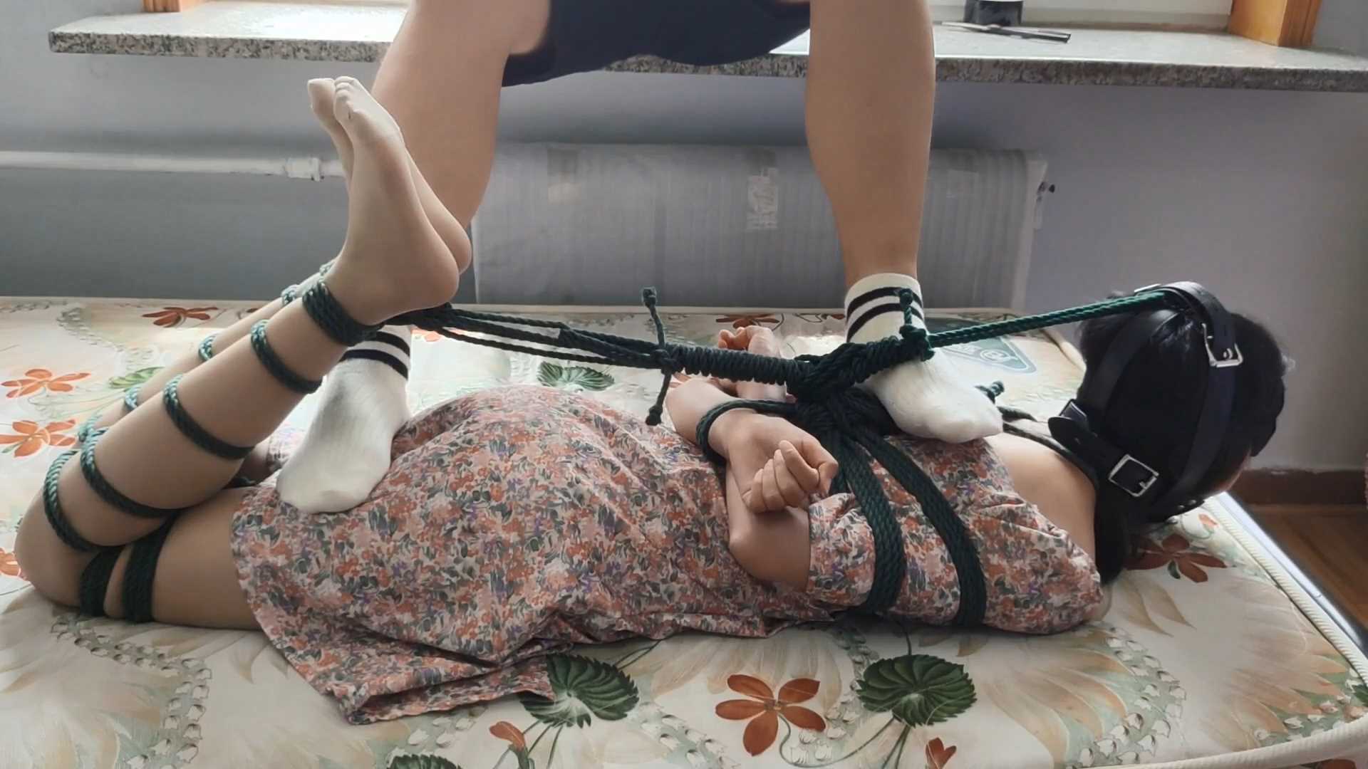 WNYC016 语梦驷马自由落体.mp4_snapshot_24.37_[2025.02.22_18.33.07].jpg