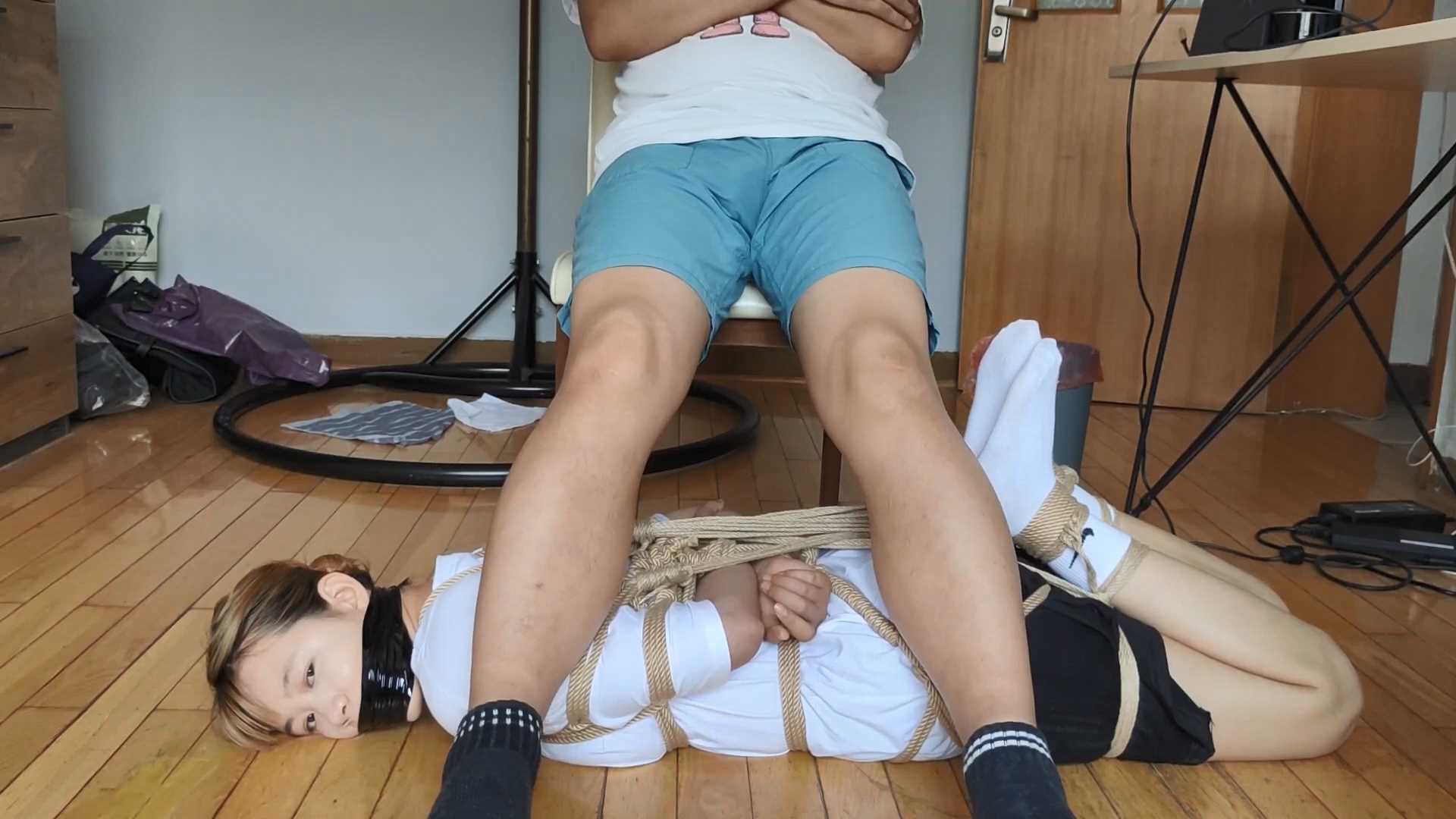 WNYC017 长腿美女露思的驷马放置.mp4_snapshot_06.54_[2025.02.22_18.33.12].jpg
