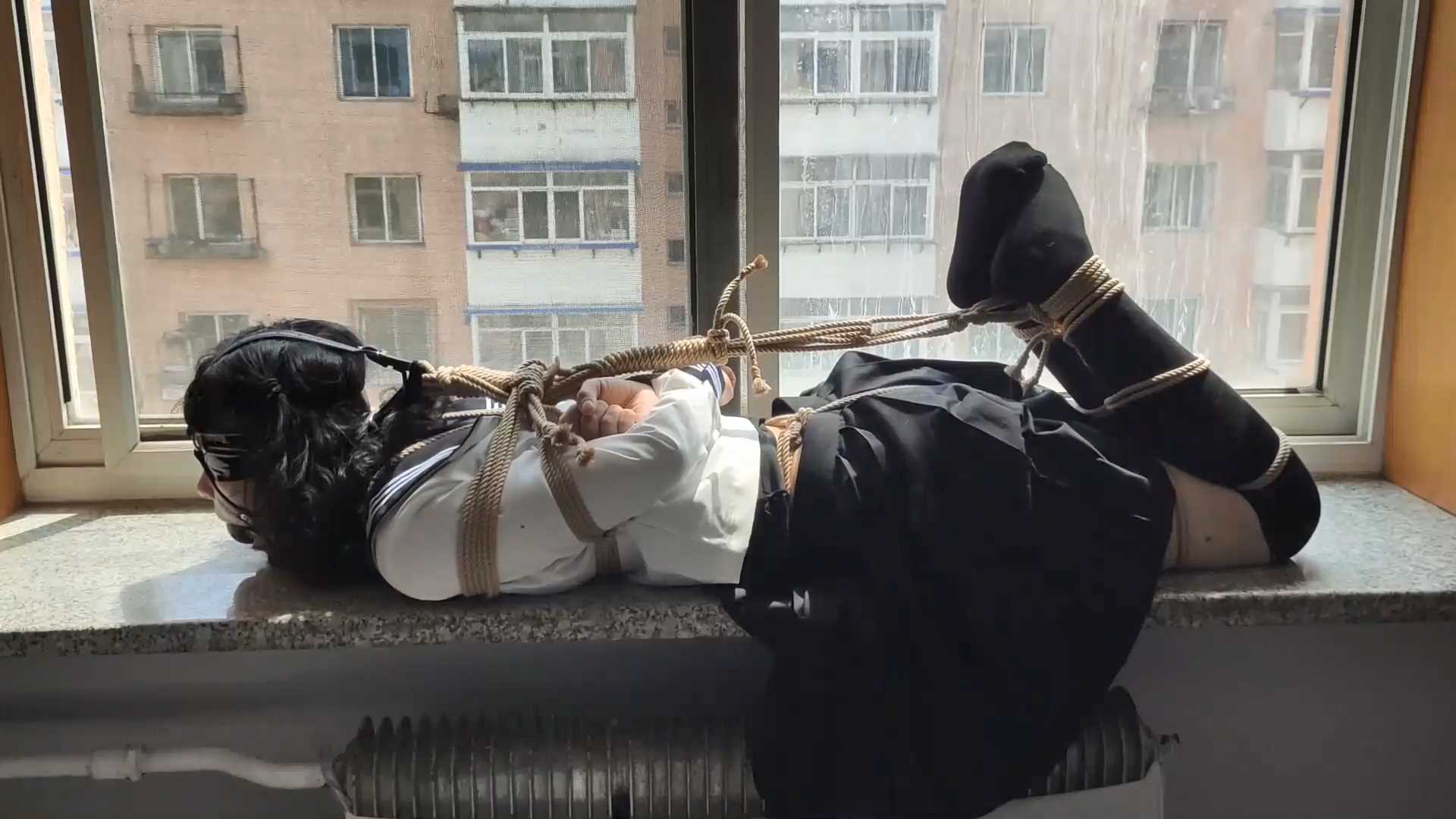 WNYC030 真实假装外出阳台放置实验.mp4_snapshot_00.00_[2025.02.22_18.35.20].jpg