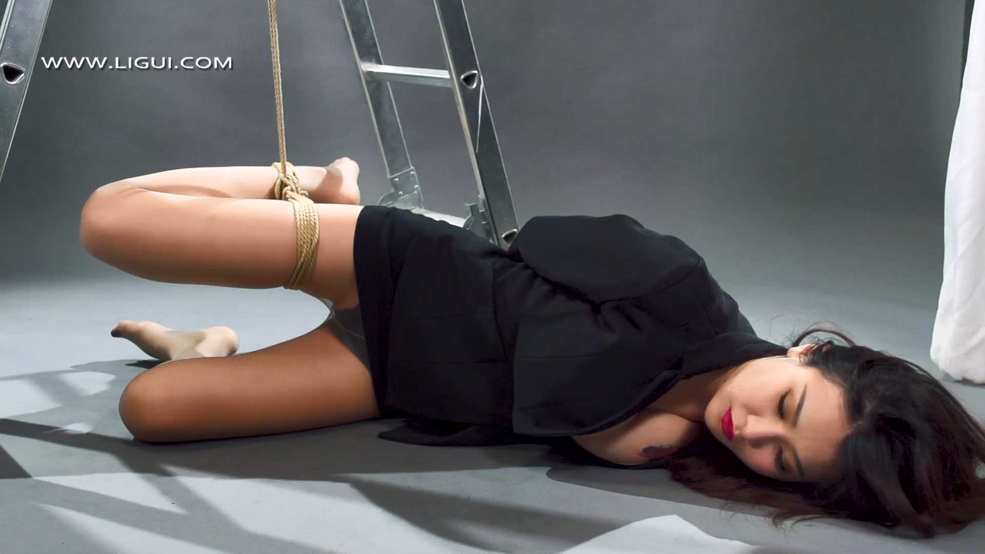 LGMS052 紧缚职女 文静丝袜堵嘴.mp4_snapshot_10.33_[2025.02.21_21.05.51].jpg