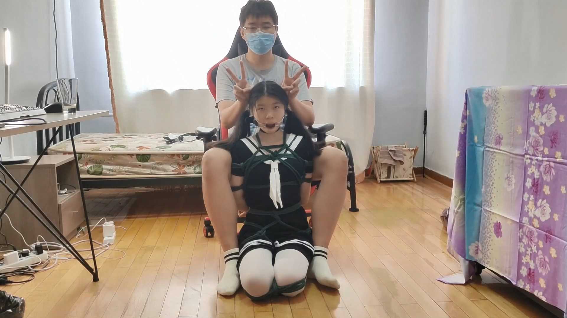 WNYC058 水手服蛇缚马具口球堵嘴.mp4_snapshot_00.00_[2025.02.22_18.40.01].jpg