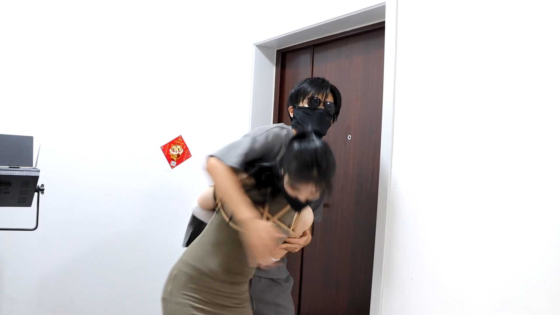 DYK051 king定拍挣扎的白丝丽人 上集 跆拳道美女被捆绑.mp4_snapshot_00.01_[2025.02..jpg