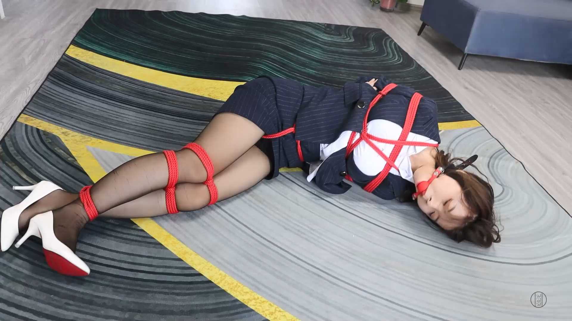 DYK149 清清西装套裙捆绑挣扎.mp4_snapshot_12.55_[2025.02.17_11.14.04].jpg