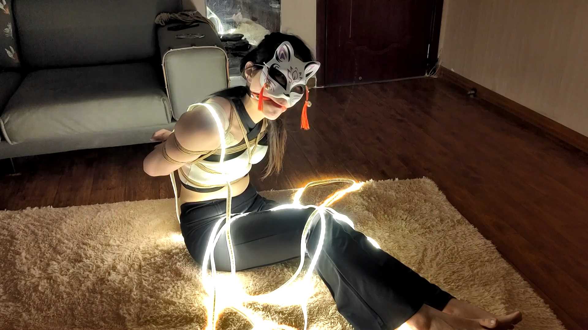 YS123 韩露捆绑戴口球聊天访谈.mp4_snapshot_10.34_[2025.02.14_11.13.39].jpg