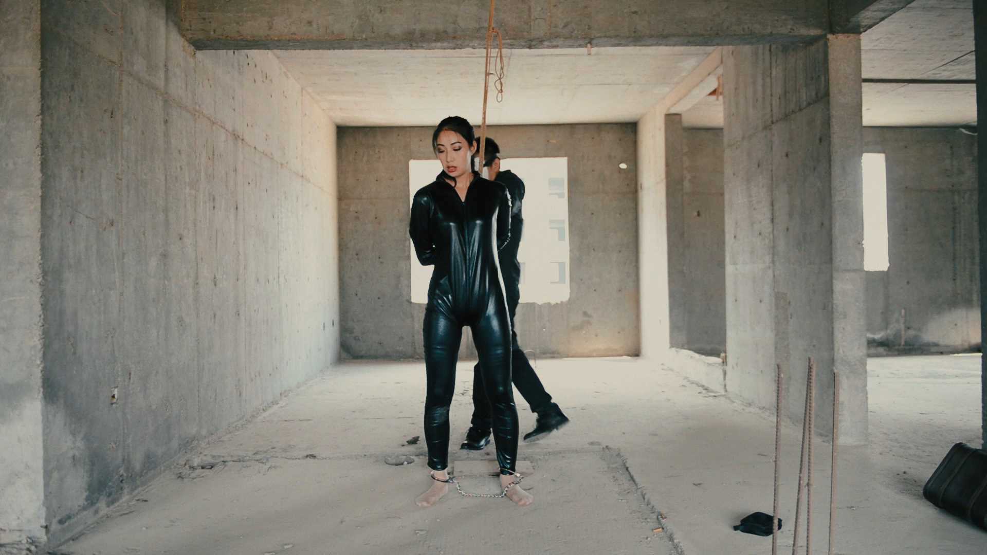 SLZZ062 谍战大制作 对战悬吊酷刑.MP4_snapshot_05.00_[2025.02.14_11.49.01].jpg