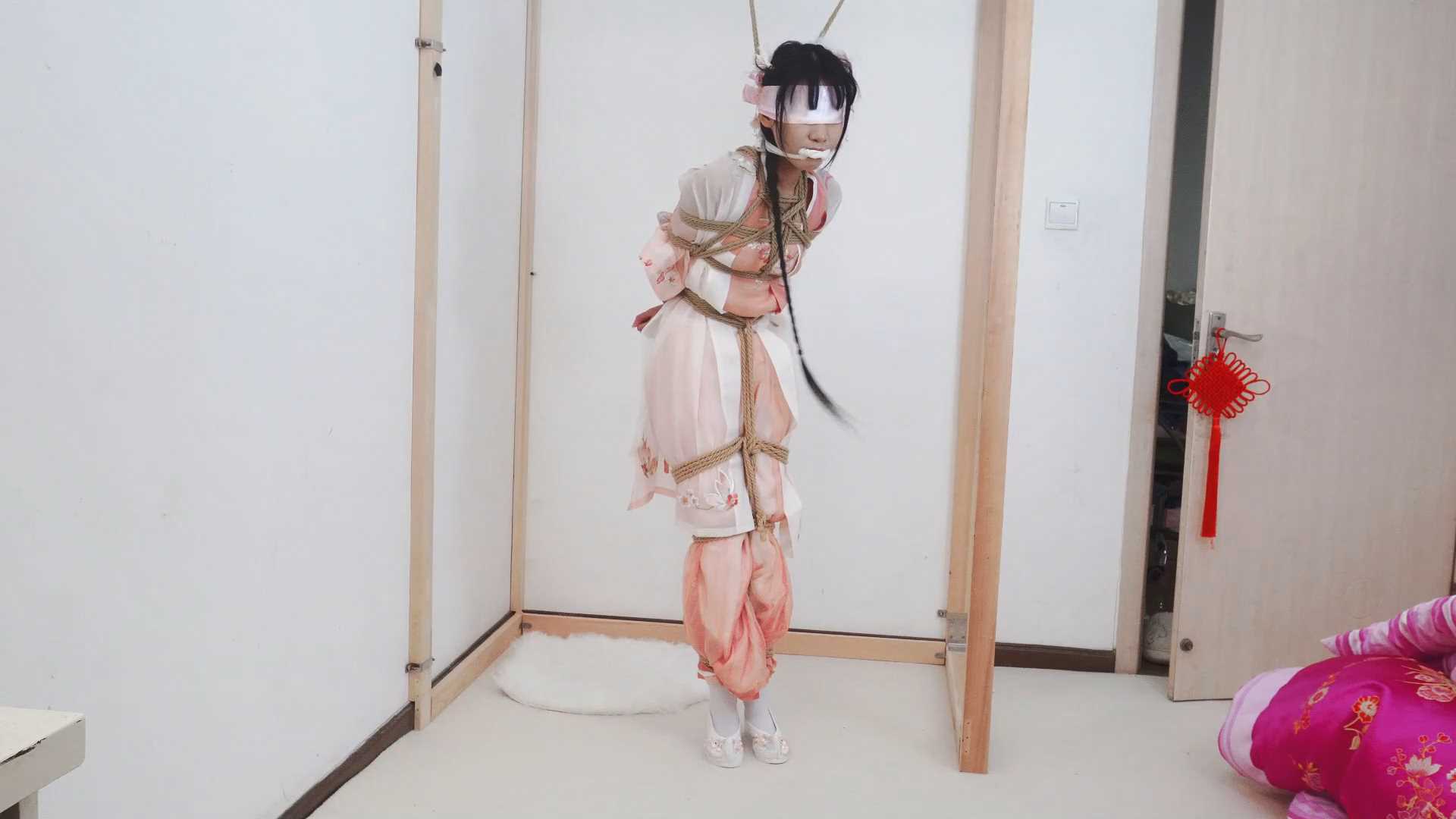 LYB040 定拍之汉服美女劫难.mp4_snapshot_12.46_[2025.02.20_19.36.25].jpg