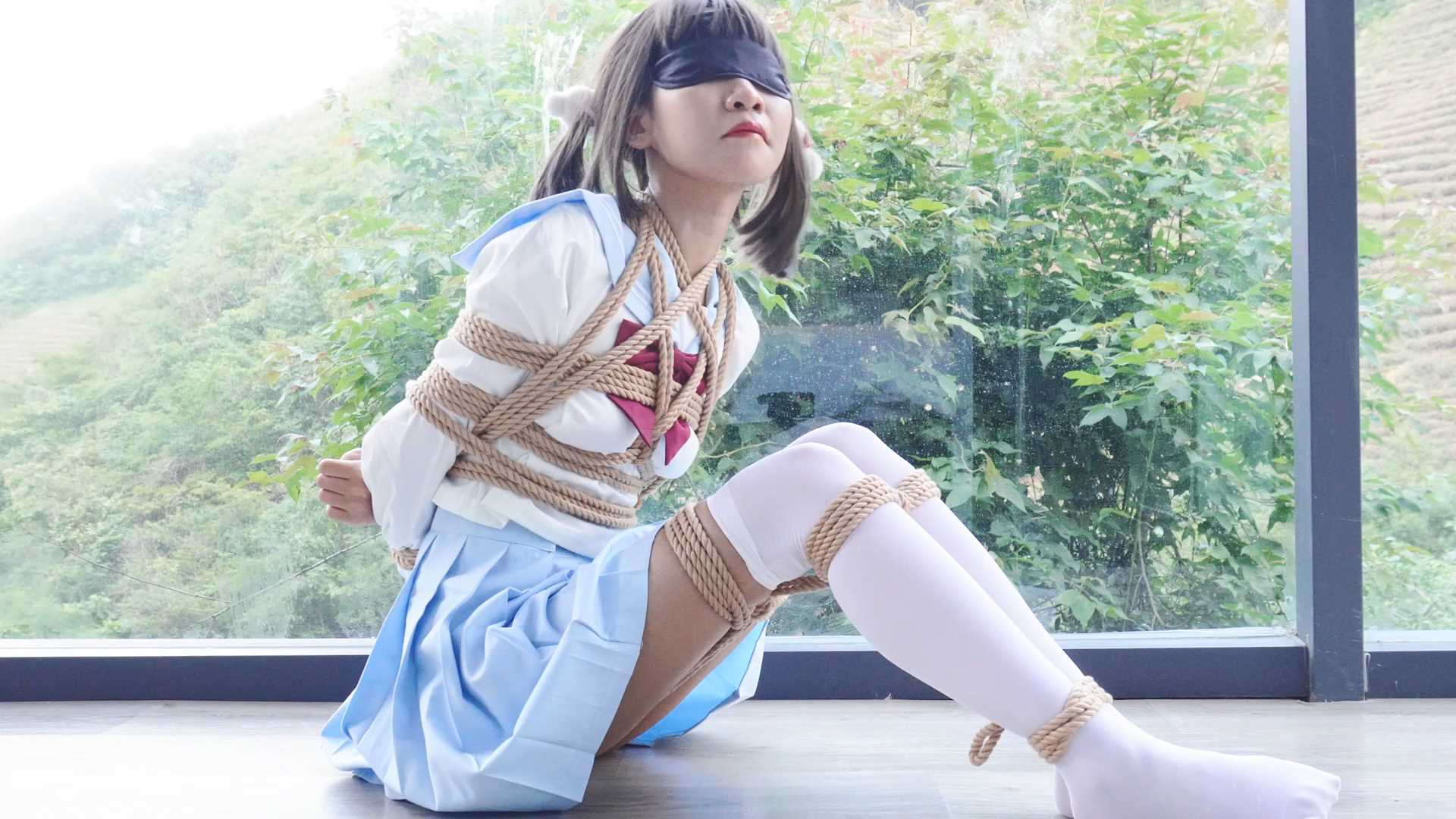 LYB087 清幽山水居露台捆绑放置小姐姐.mp4_snapshot_02.07_[2025.02.20_19.47.31].jpg