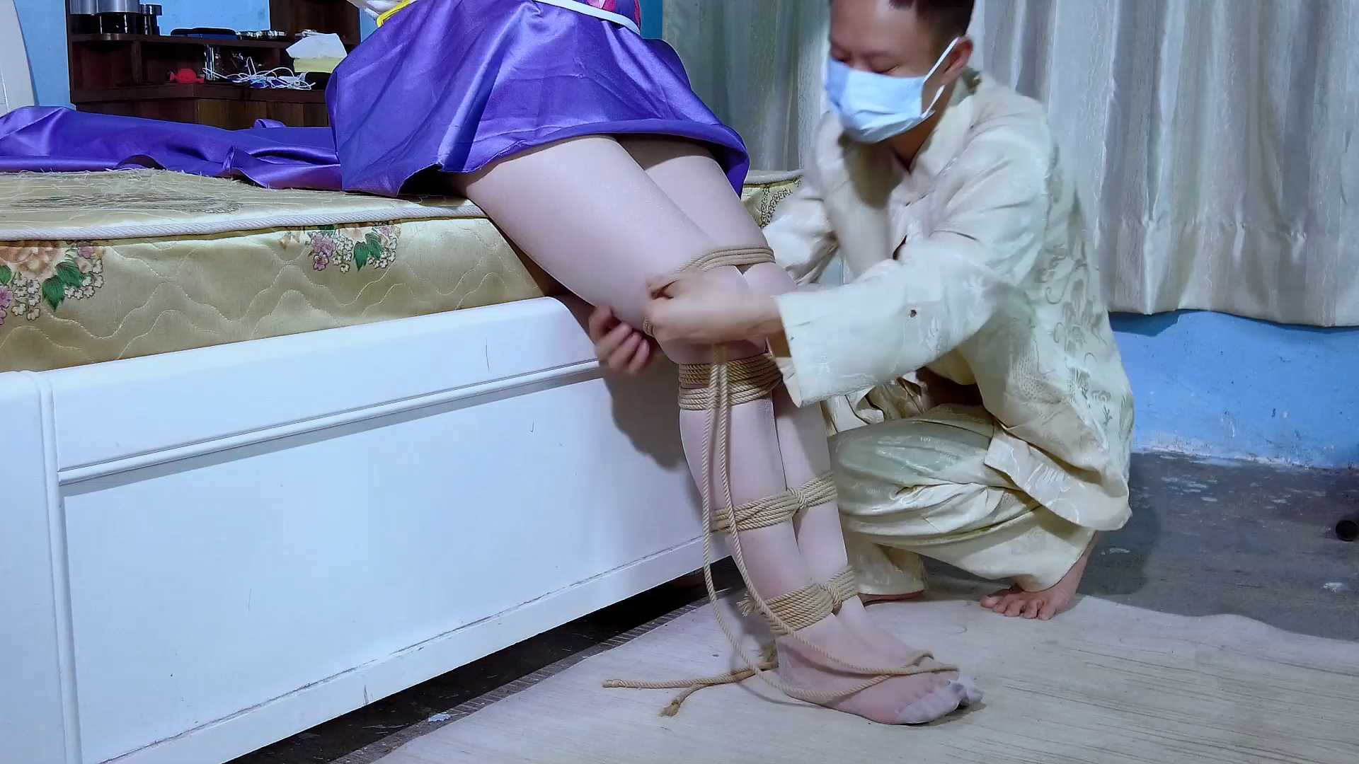 YS121 cos罗宾女神.mp4_snapshot_18.04_[2025.02.26_09.19.35].jpg