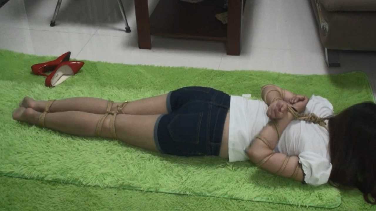 SXYC913 上班迟到的惩罚.mp4_snapshot_15.30_[2025.02.28_15.38.56].jpg