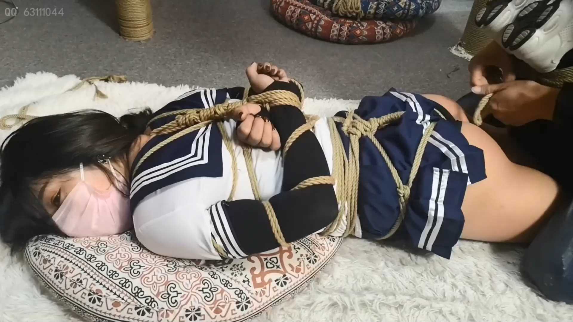 SXYC921 柠檬女绳师被捆绑 调叫 对鞭子那渴望的眼神.mp4_snapshot_14.30_[2025.02.28_.jpg