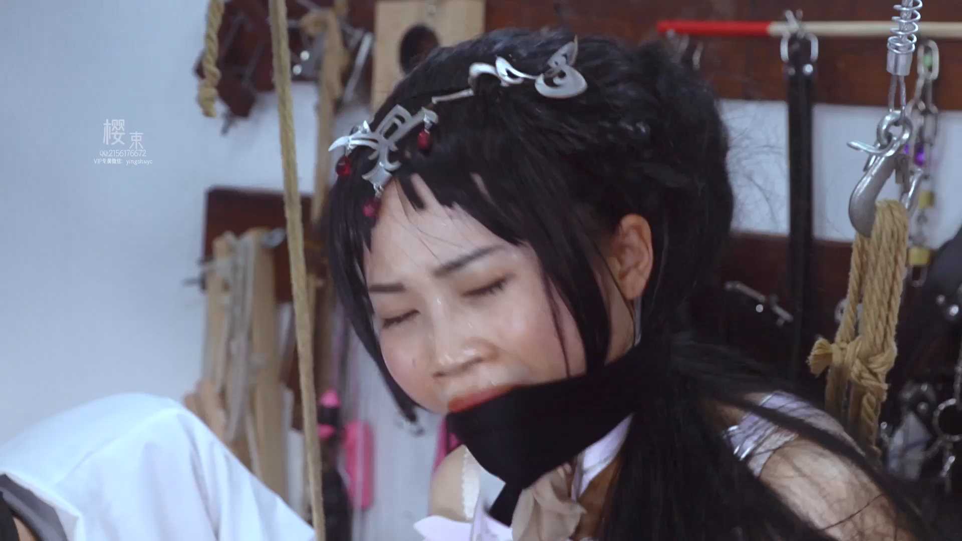 YS020 斗罗大陆小舞单脚吊缚篇.mp4_snapshot_33.42_[2025.02.26_09.02.38].jpg