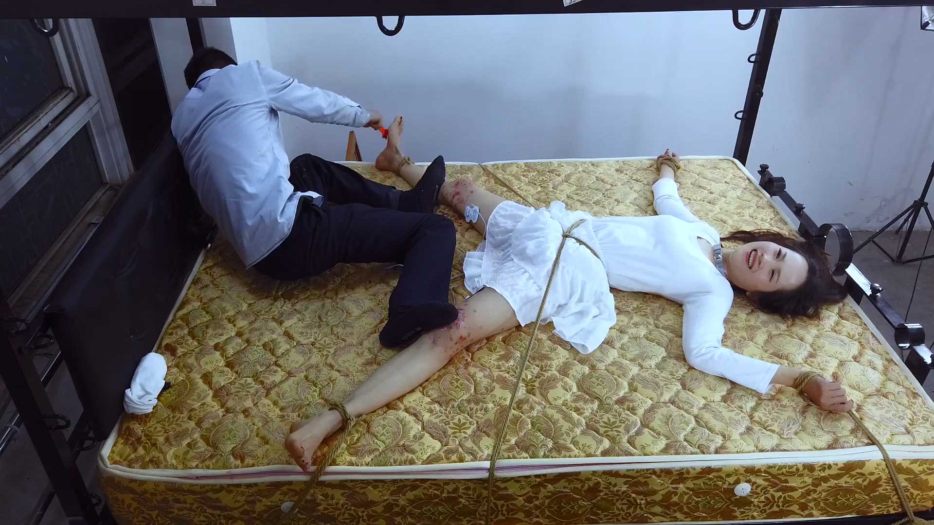YS029 高材生的压力之释放压力.mp4_snapshot_37.58_[2025.02.26_09.03.56].jpg
