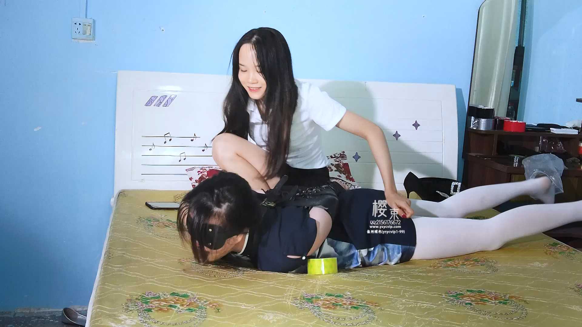 YS032 闺蜜决裂.mp4_snapshot_21.12_[2025.02.26_09.04.26].jpg