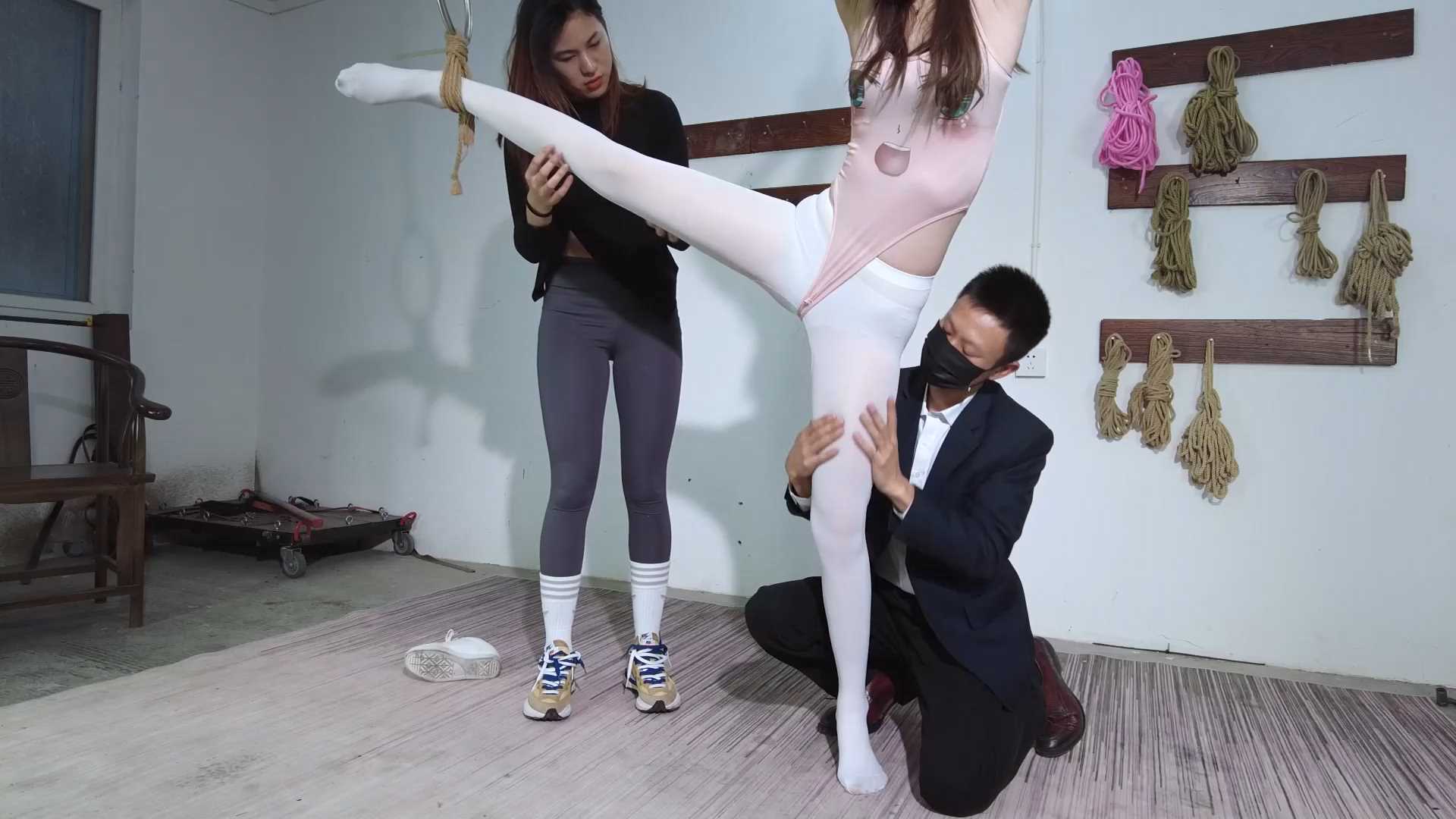 YS039 酒醉的闺蜜.mp4_snapshot_18.04_[2025.02.26_09.05.27].jpg