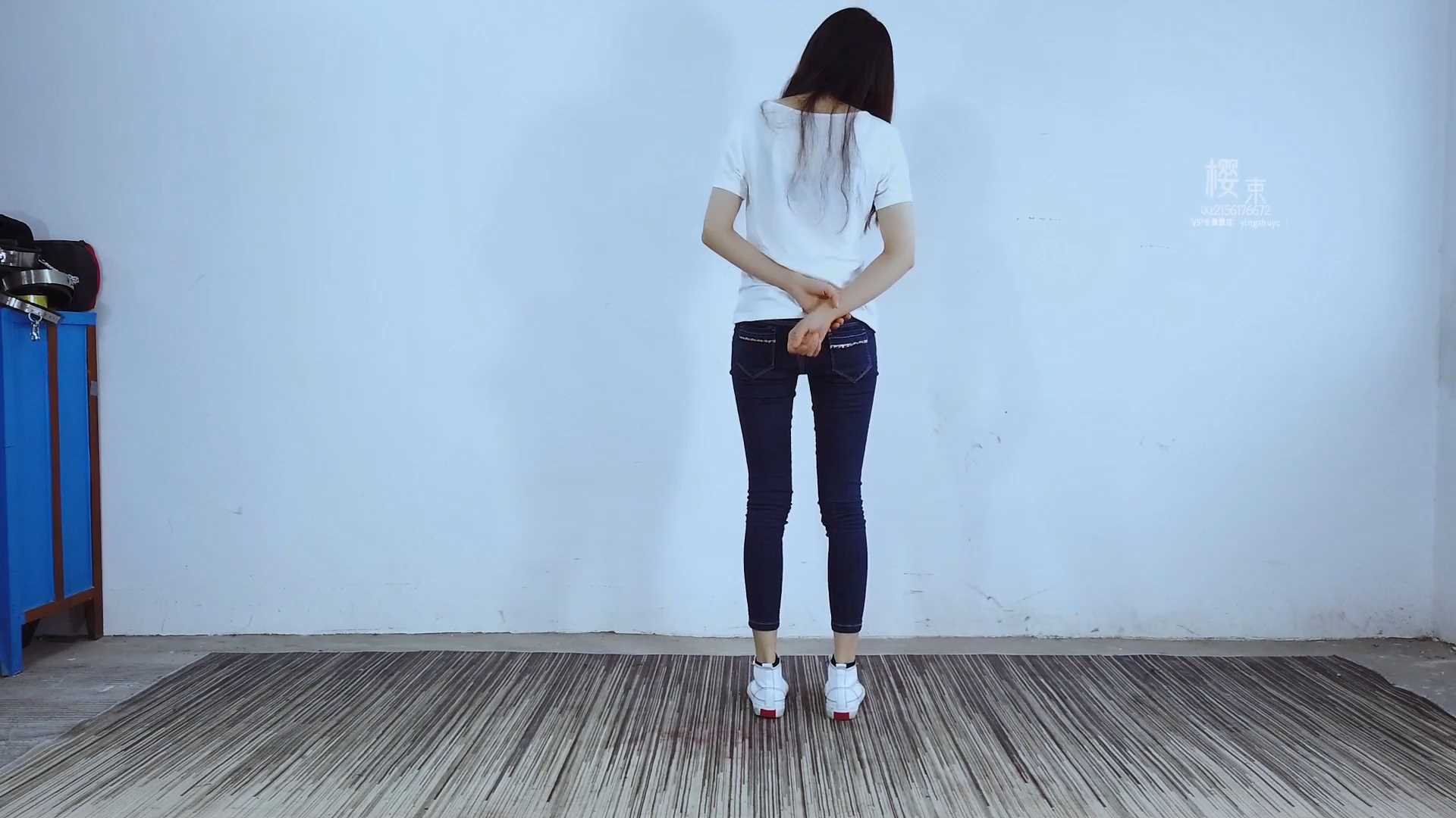 YS055 女学生的深蹲体罚.mp4_snapshot_00.46.15_[2025.02.26_09.09.06].jpg