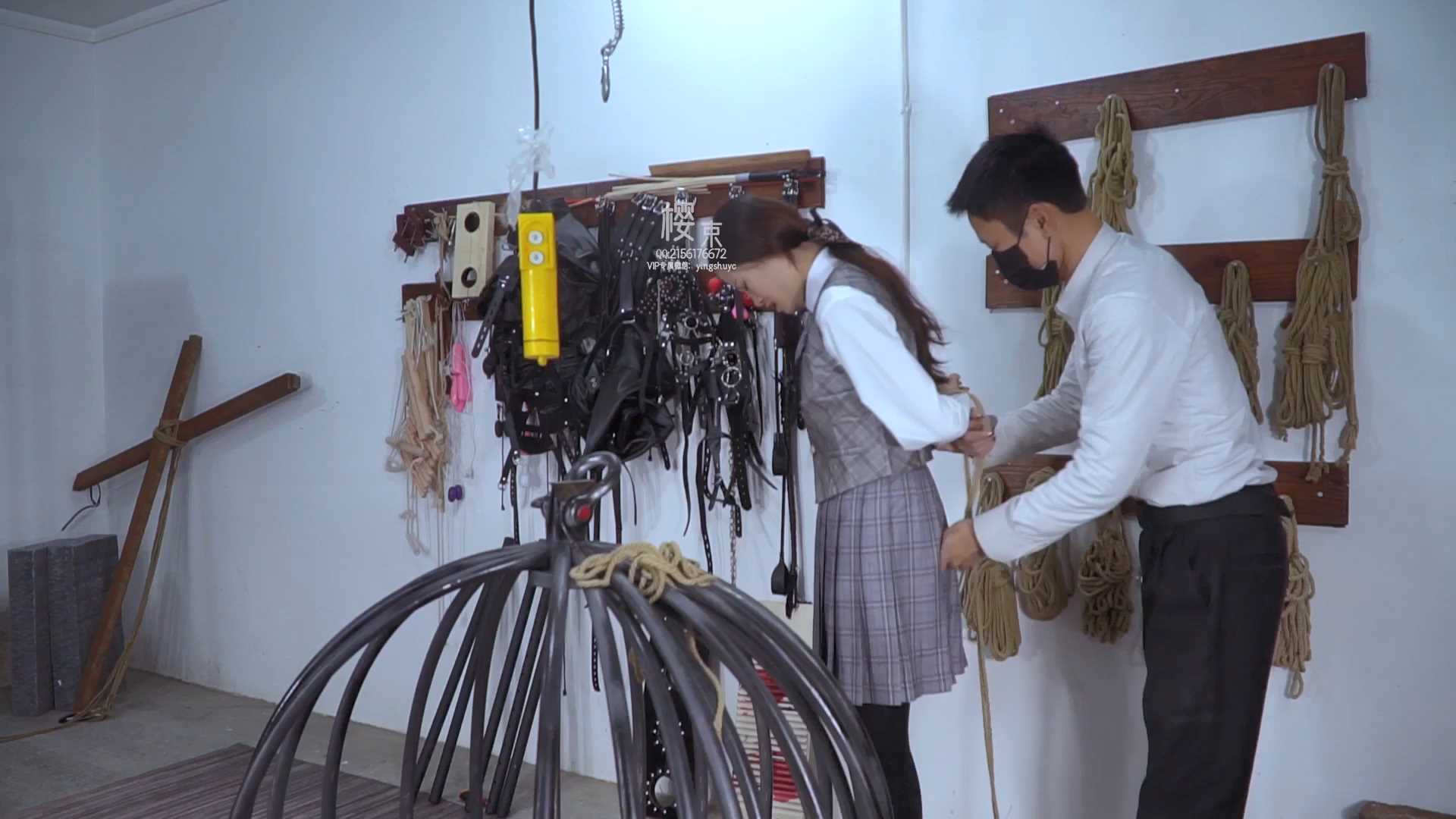 YS077 猥琐大叔与萝莉03.mp4_snapshot_27.58_[2025.02.26_09.12.33].jpg