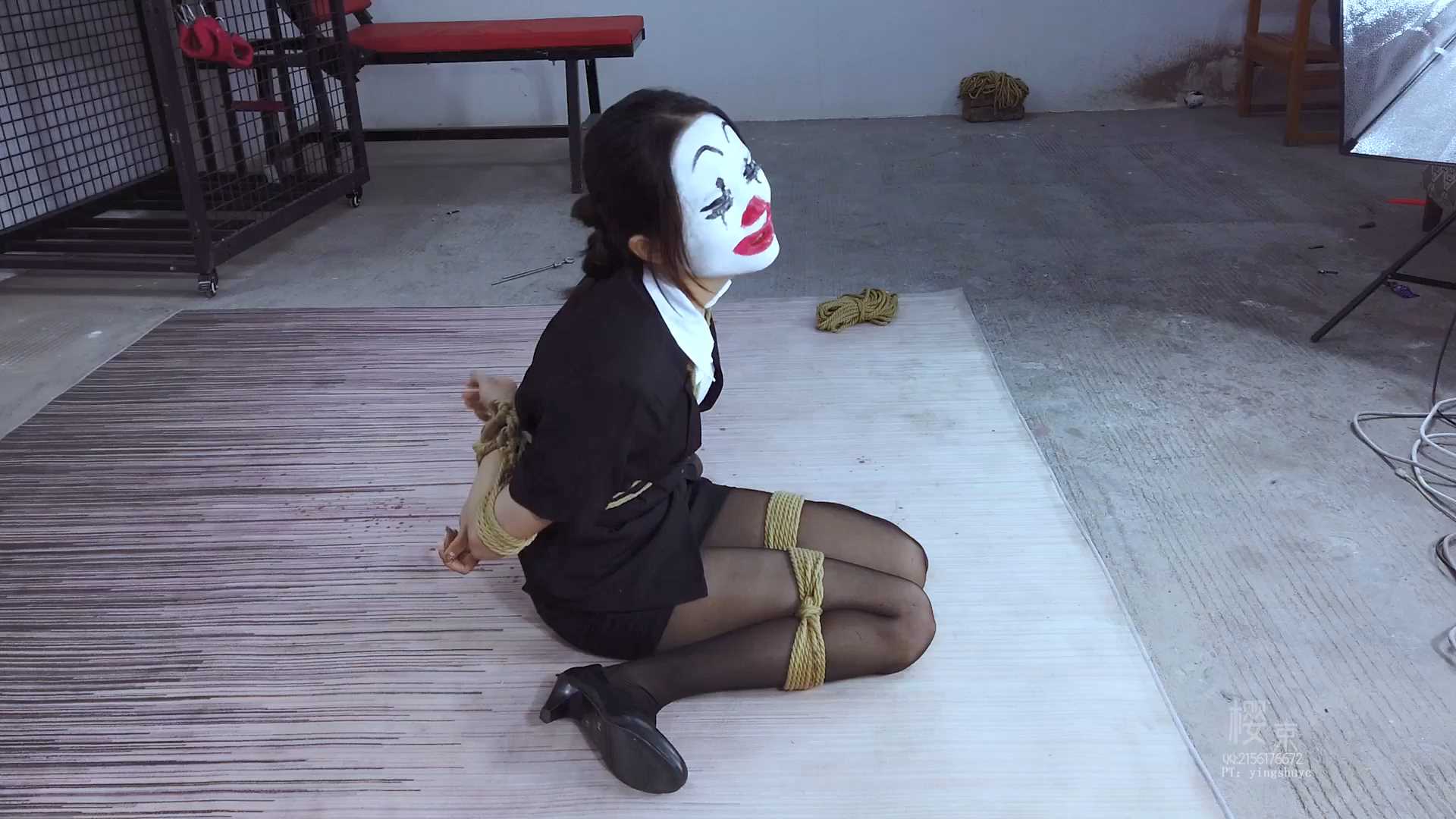 YS096 小丑的表演 上集.mp4_snapshot_00.48.59_[2025.02.26_09.15.28].jpg