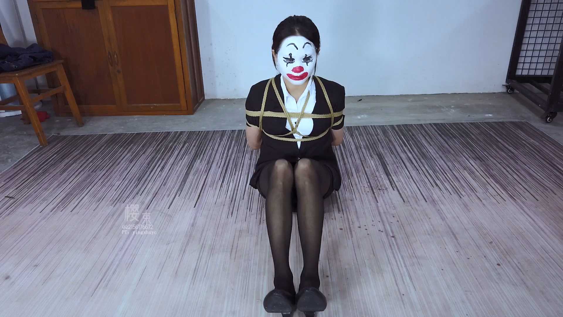 YS097 小丑的表演 下集.mp4_snapshot_04.14_[2025.02.26_09.15.33].jpg