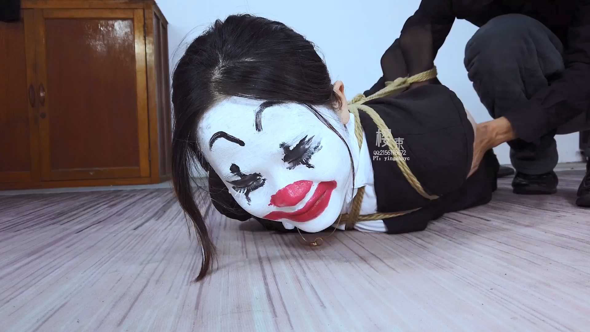 YS097 小丑的表演 下集.mp4_snapshot_37.57_[2025.02.26_09.15.37].jpg