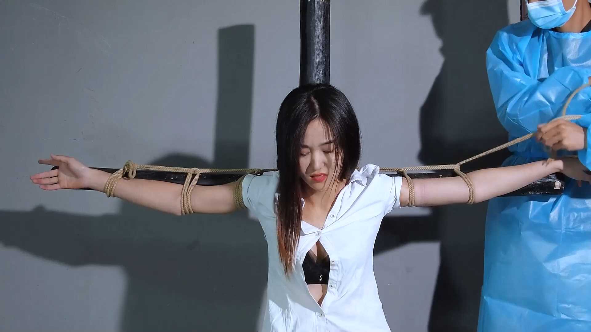 YS118 惩罚疫情期间乱跑的羊.mp4_snapshot_05.12_[2025.02.26_09.18.57].jpg