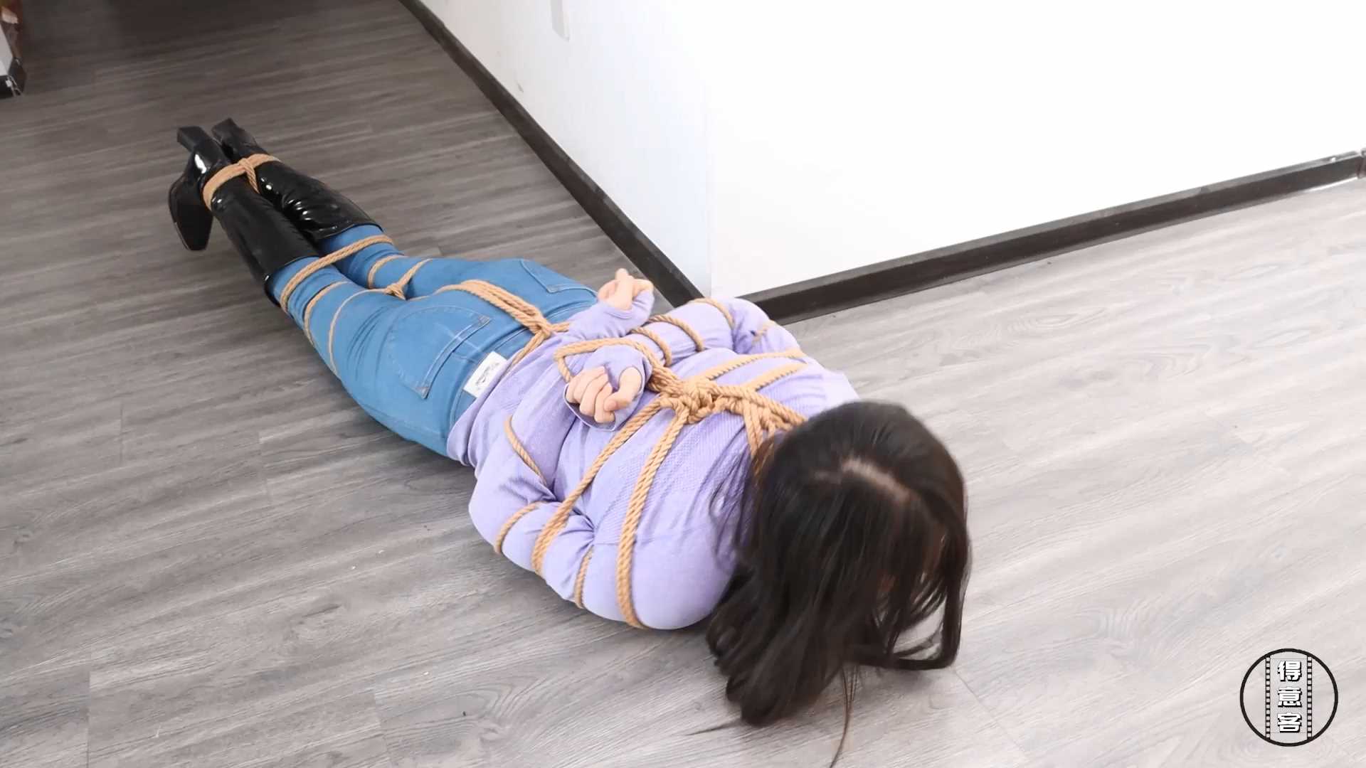 DYK158 应聘陷阱01.mp4_snapshot_00.24.56_[2025.02.17_11.15.32].jpg