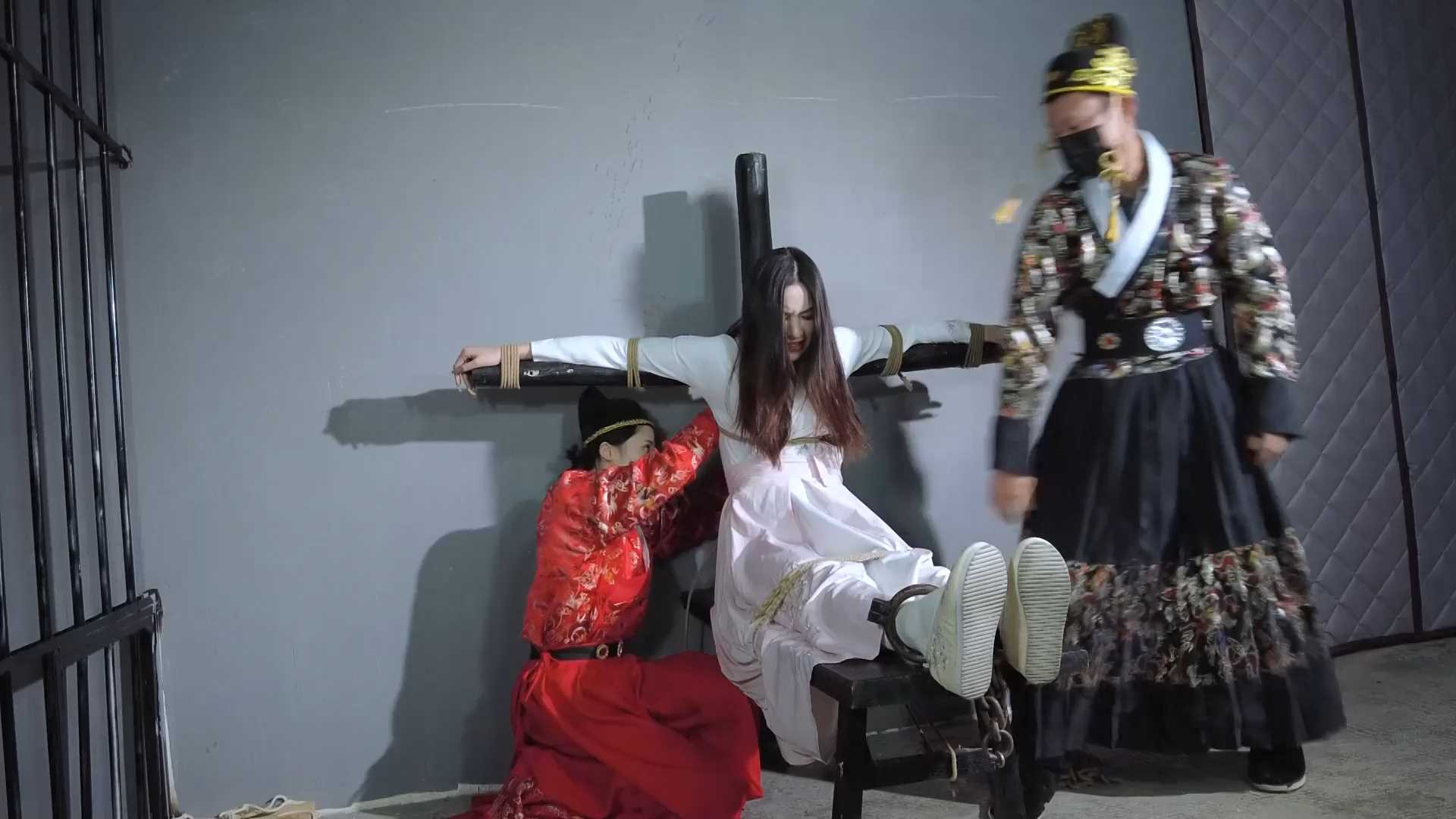 YS137 刑讯出轨番金莲~拉拉.mp4_snapshot_13.16_[2025.02.26_09.22.04].jpg