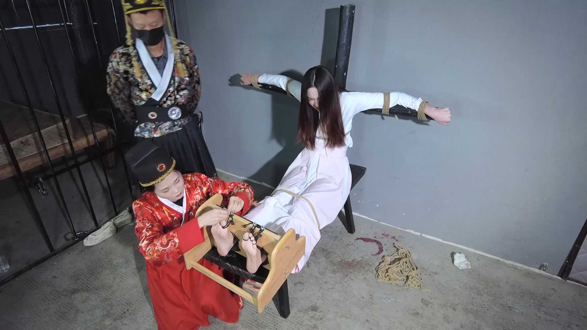YS137 刑讯出轨番金莲~拉拉.mp4_snapshot_29.49_[2025.02.26_09.22.06].jpg