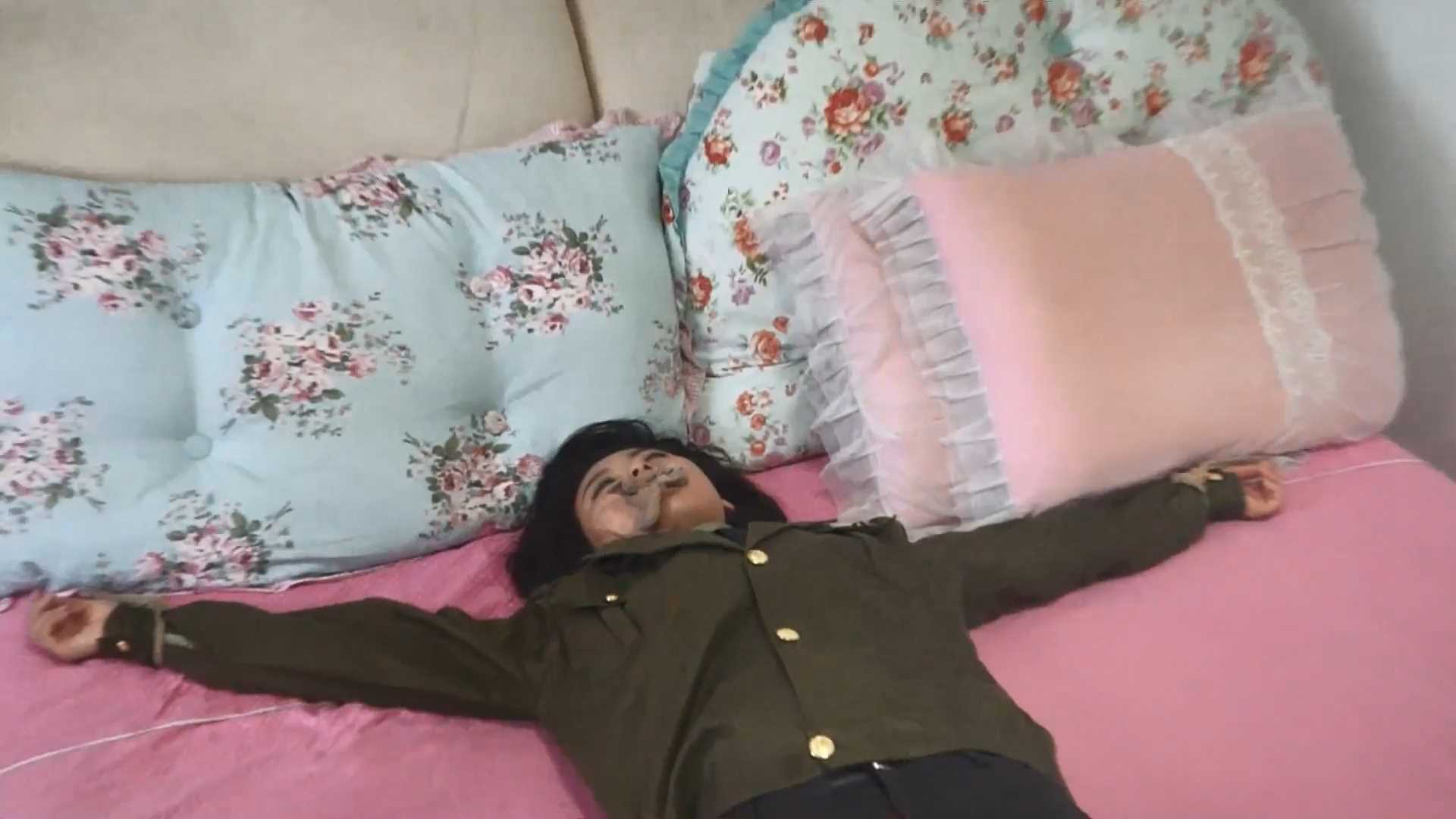 XYYC175.mp4_snapshot_00.55.50_[2025.02.24_11.46.12].jpg