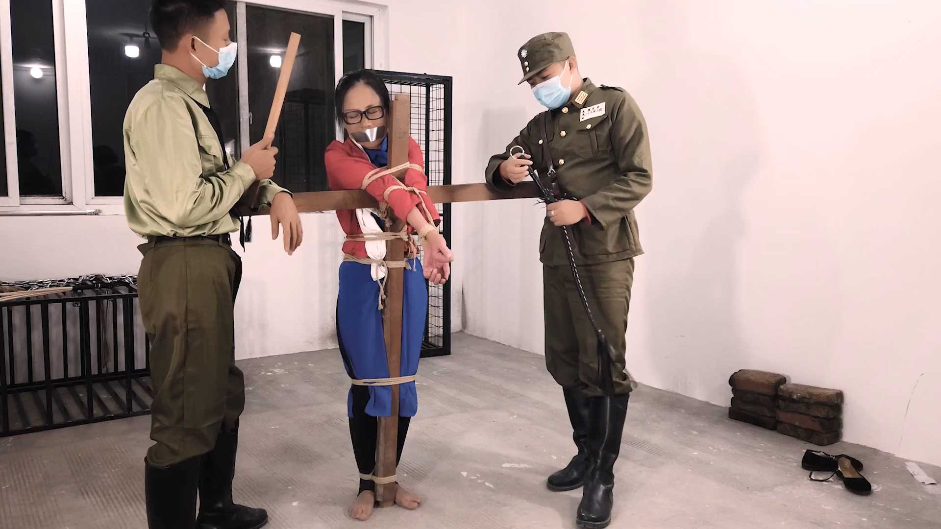 YS215 热血烈女之十指之痛.mp4_snapshot_17.36_[2025.02.27_13.44.52].jpg