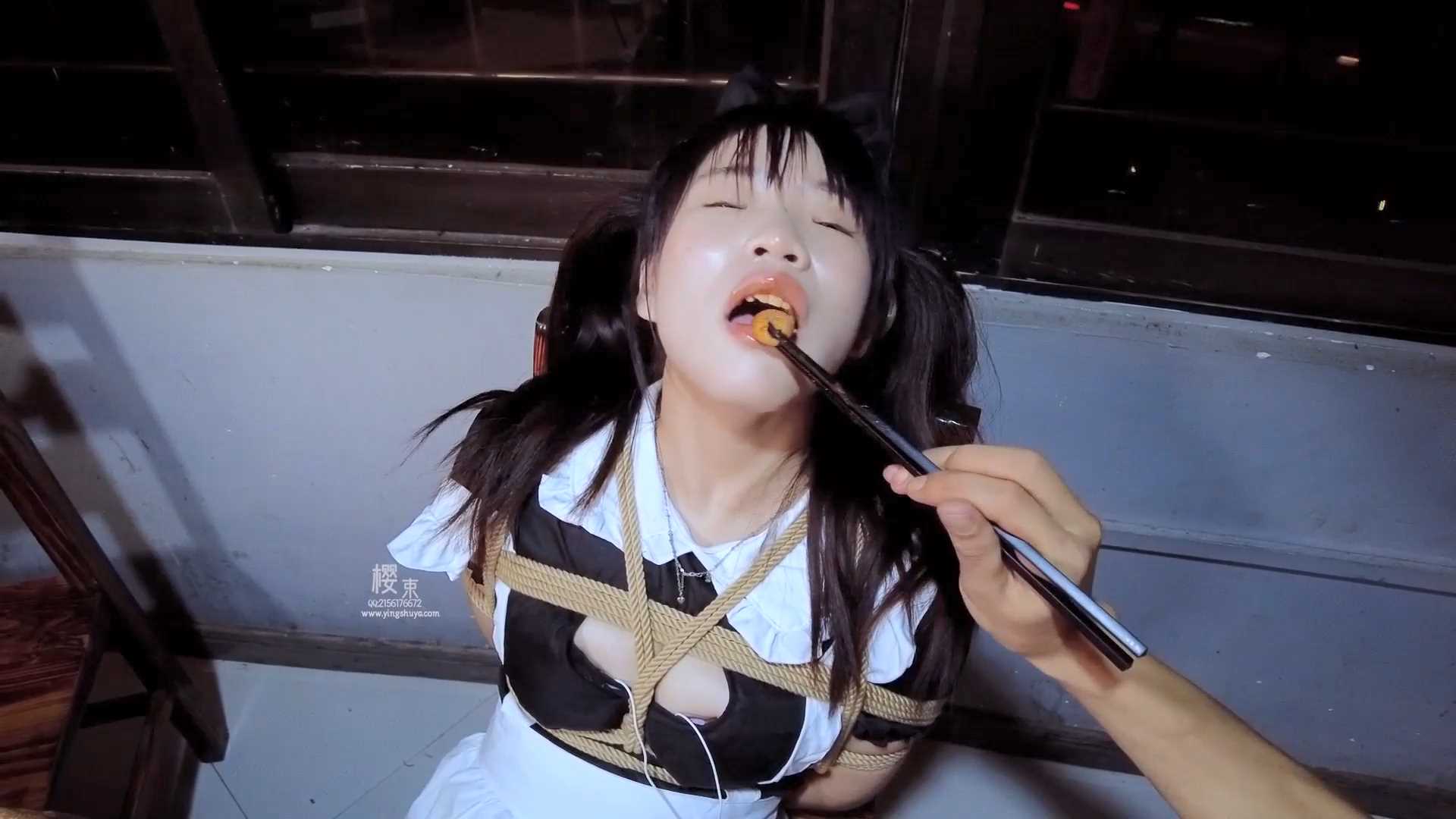 YS217 兄妹系列 带女仆妹妹外出吃饭.mp4_snapshot_28.46_[2025.02.27_13.45.12].jpg
