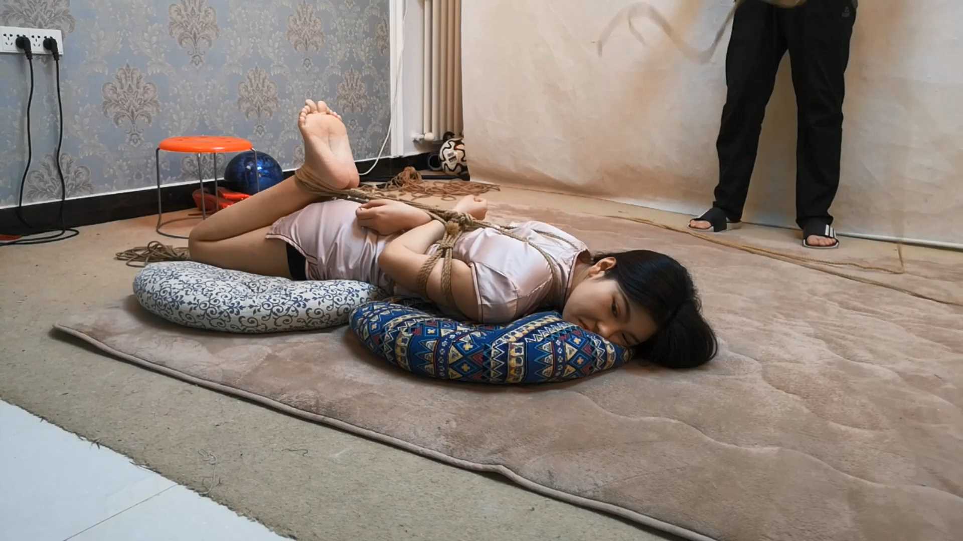 SXYC075 贝伊人 旗袍五花紧缚与驷马.mp4_snapshot_36.20_[2025.03.01_18.02.33].jpg
