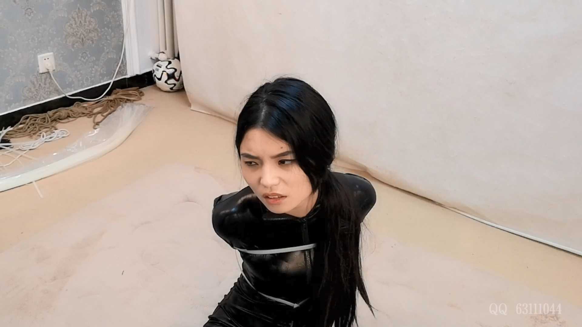 SXYC083 孟瑶 搜查官.mp4_snapshot_19.40_[2025.03.01_18.03.48].jpg